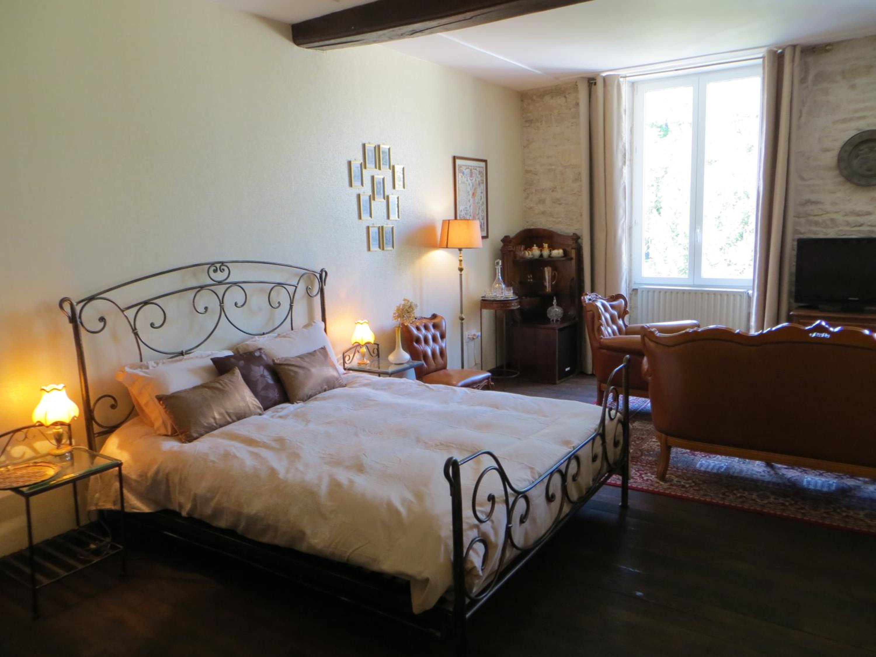 Deluxe Family Room photo 3