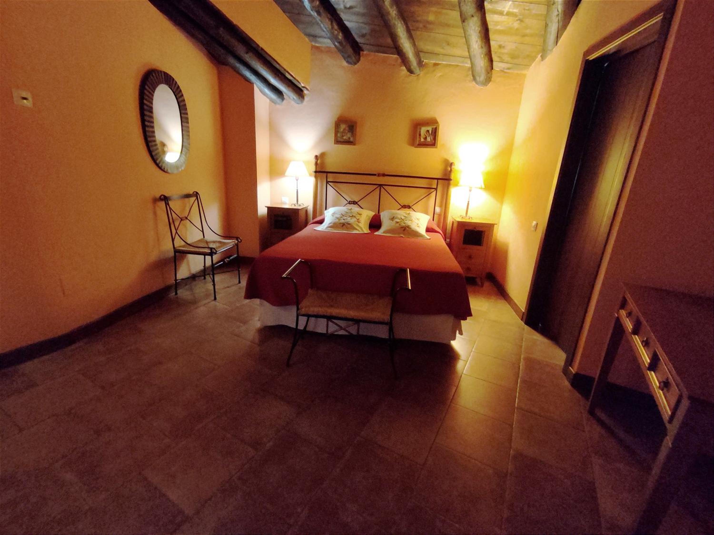 Double Room - Photo 5