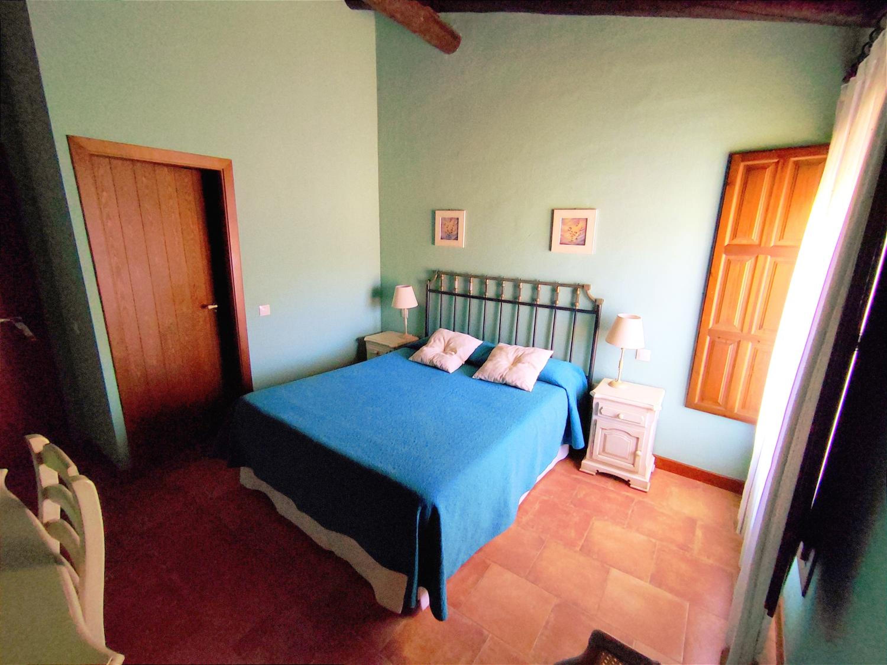 Double Room - Photo 3