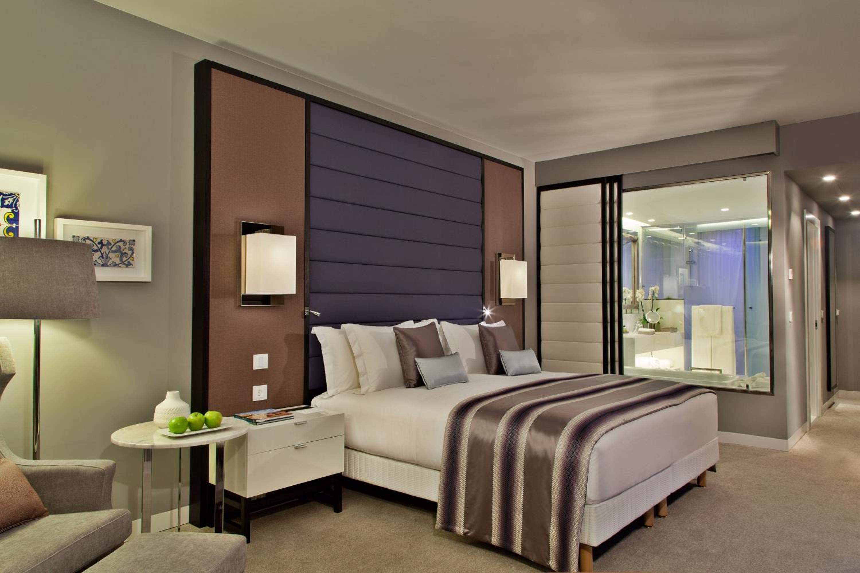 Classic King Room with One King Bed (Non Smoking) thumbnail 5