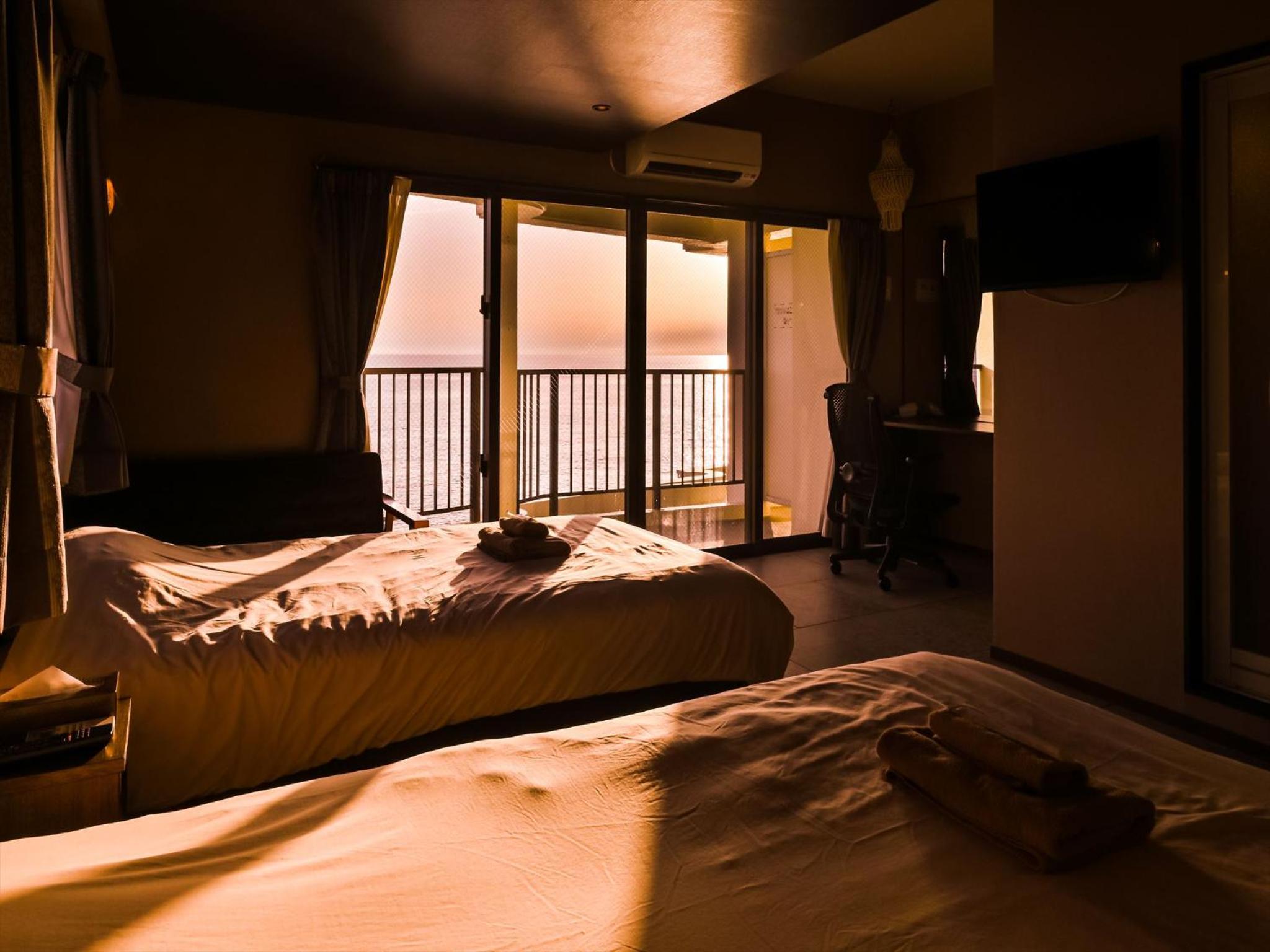 Standard Twin Room with Sea View photo 3