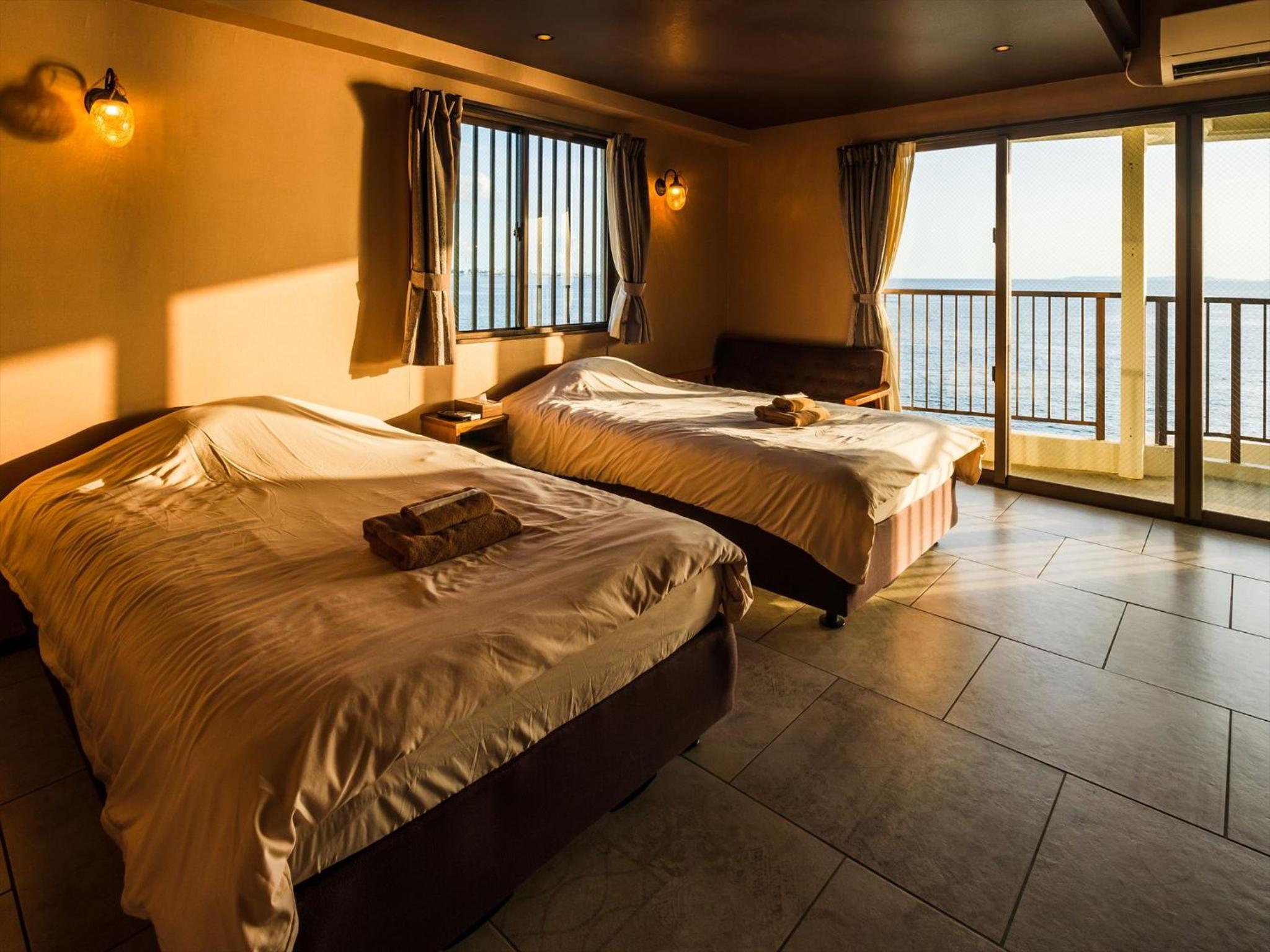 Standard Twin Room with Sea View photo 1