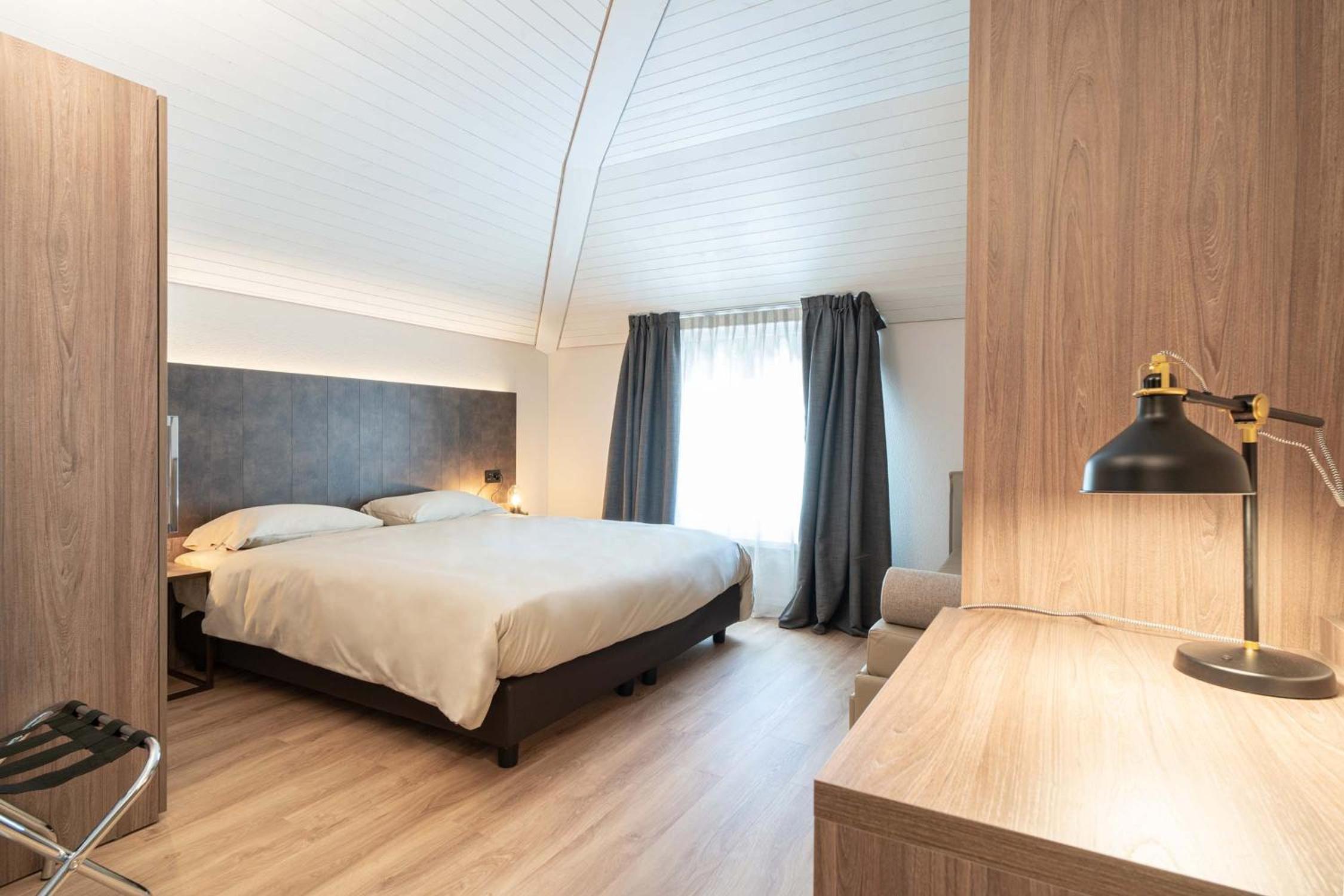 Double Room with Extra Bed - Photo 1