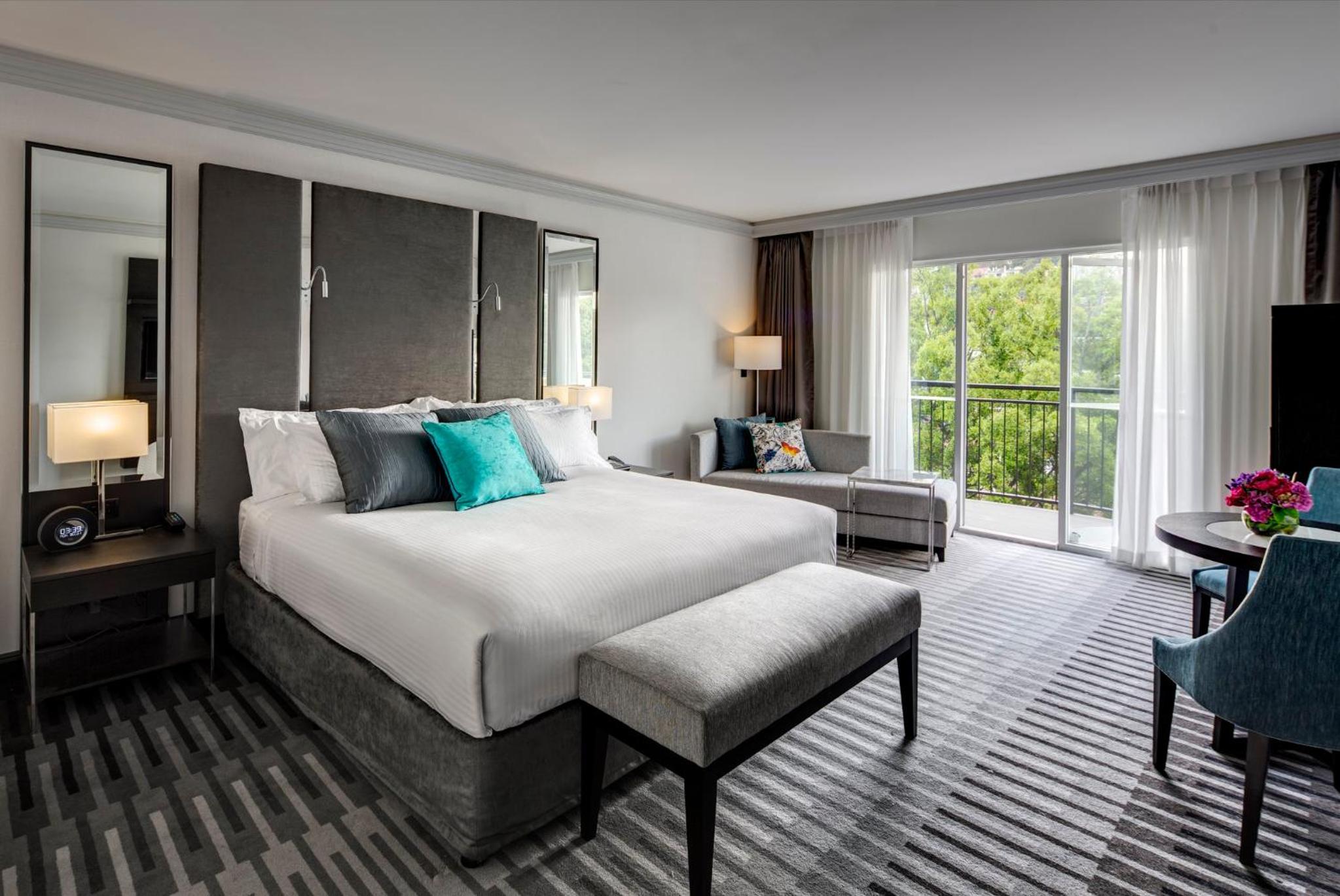 Classic King Room with View - Disability Access