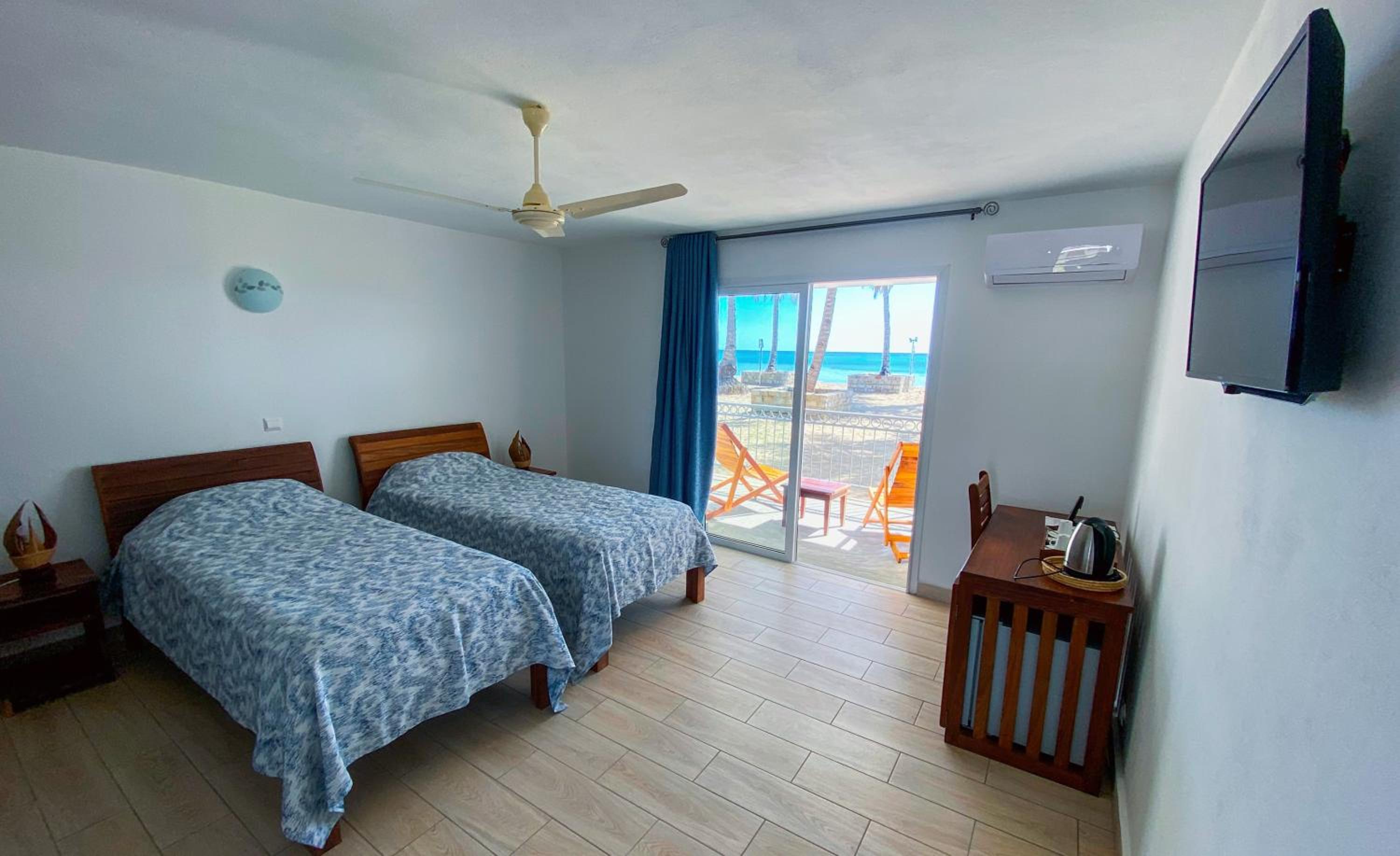 Twin Room with Sea View photo 1