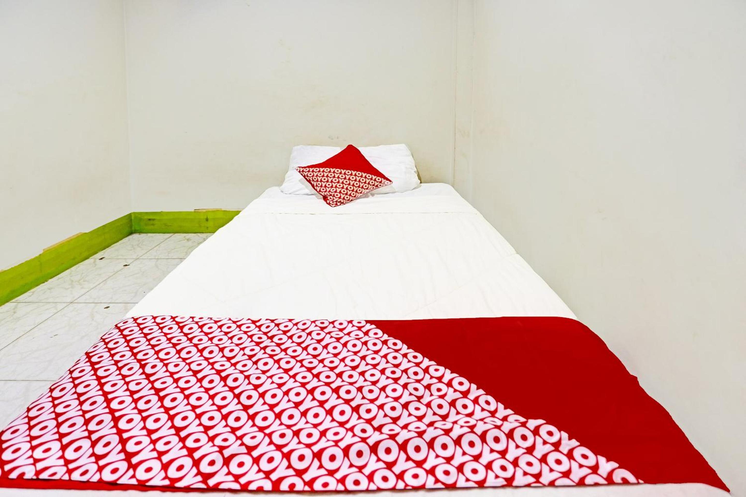 Small Single Room photo 2