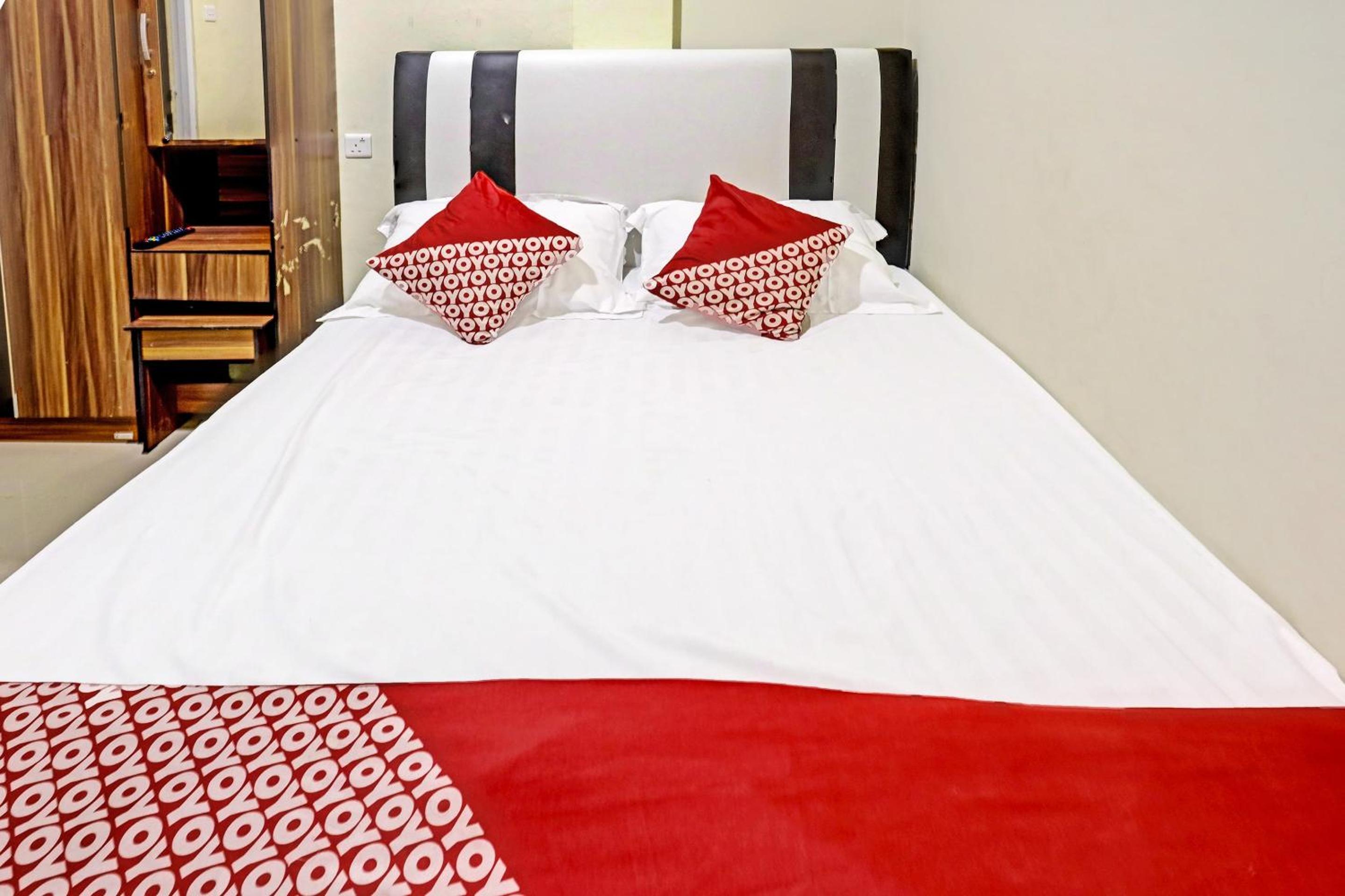 Budget Double Room - Photo 2