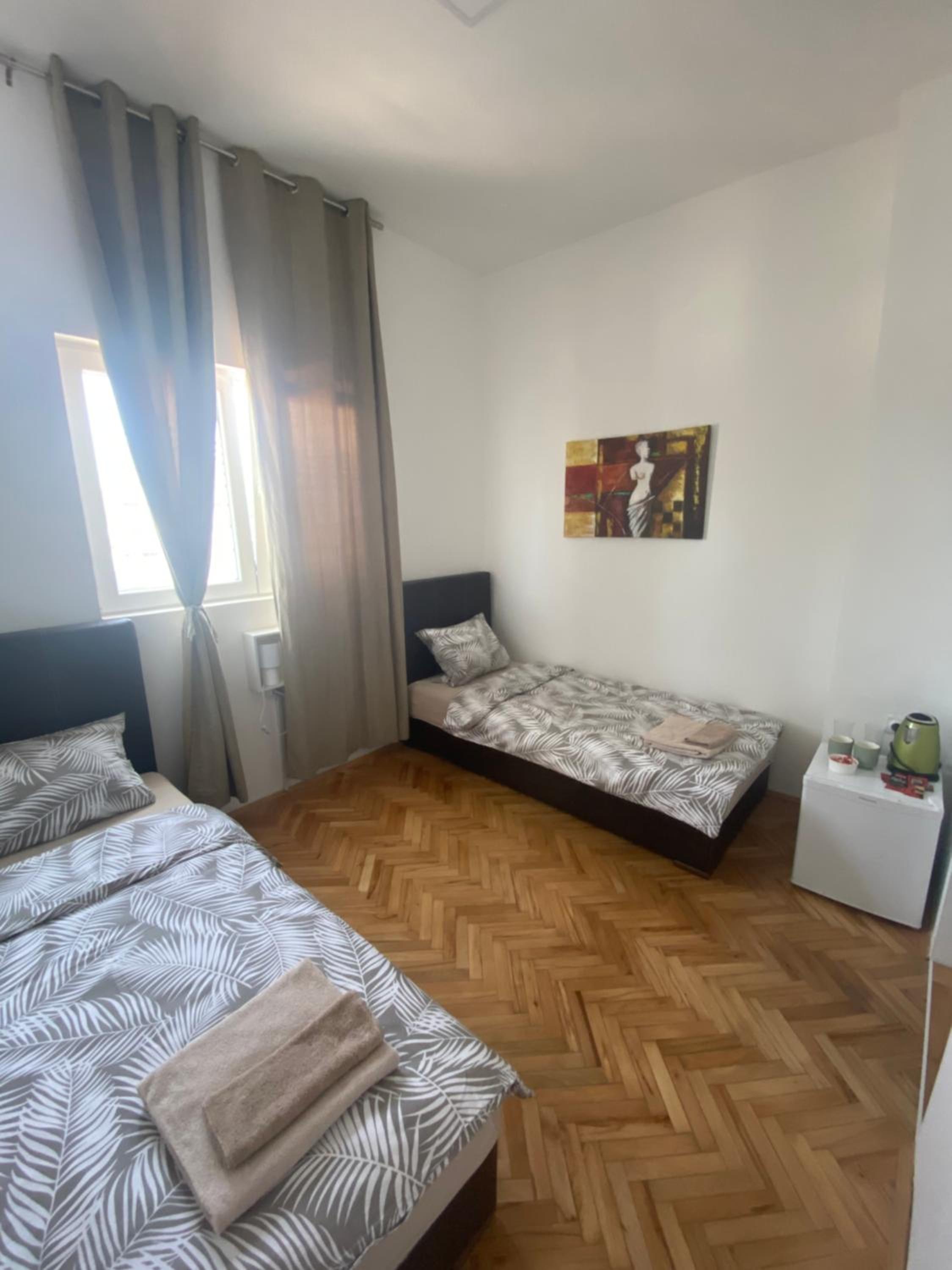 One-Bedroom Apartment photo 3