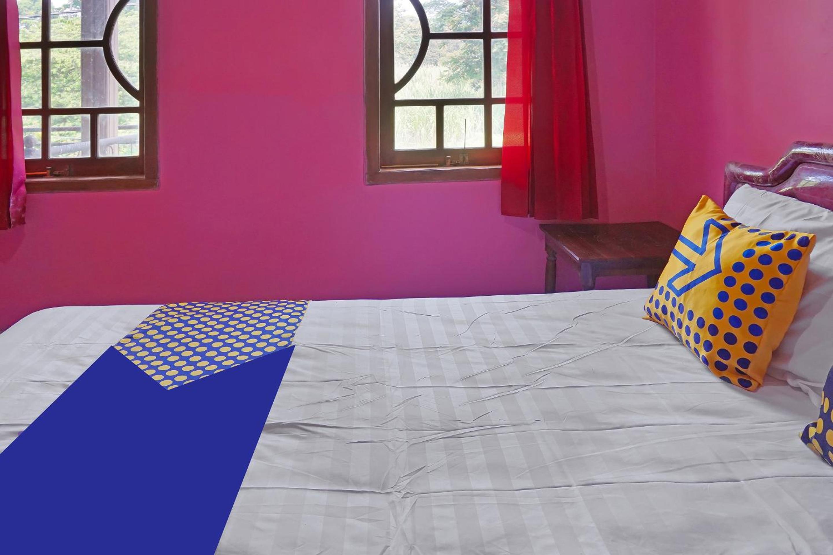 Budget Double Room photo 2