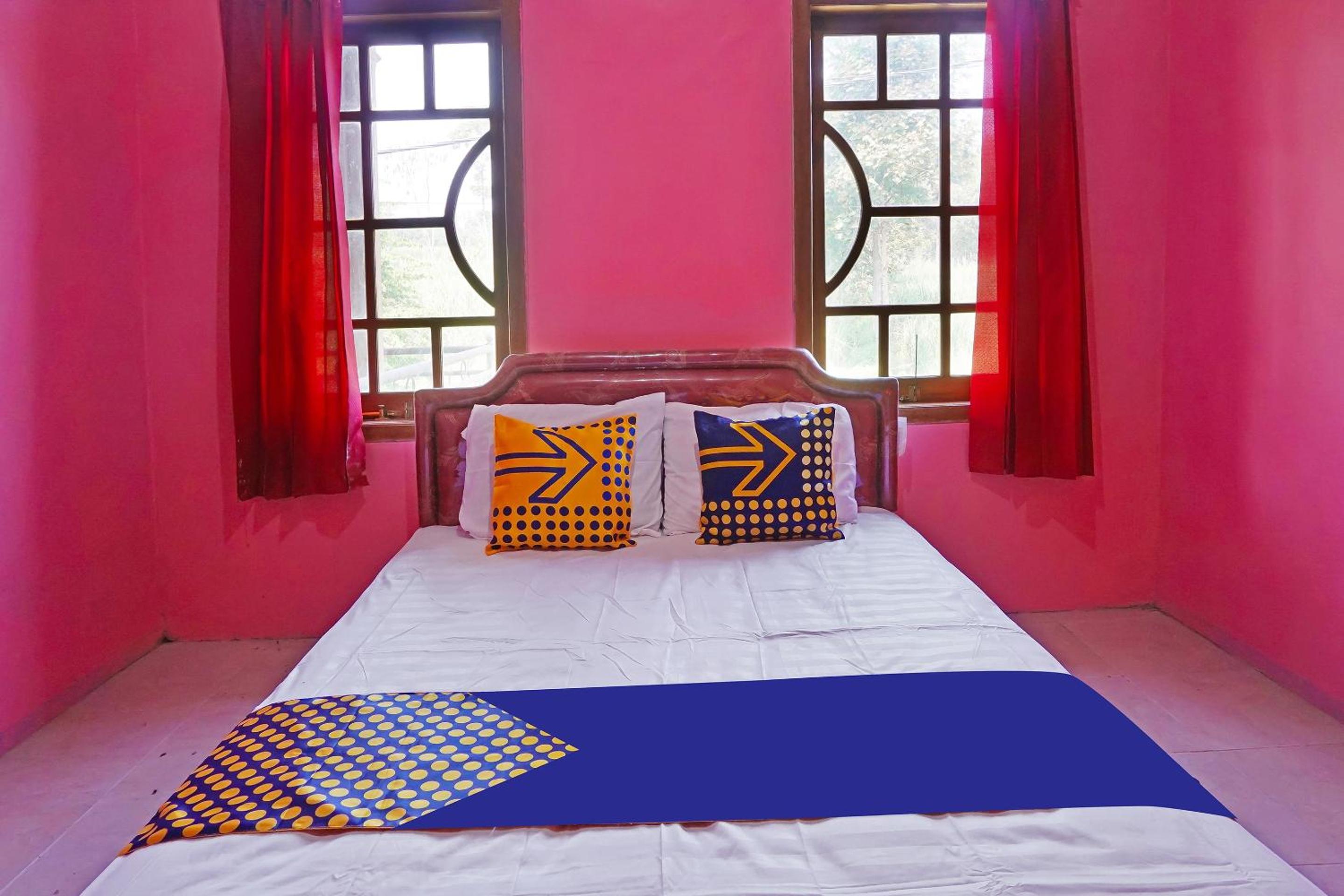 Budget Double Room photo 1