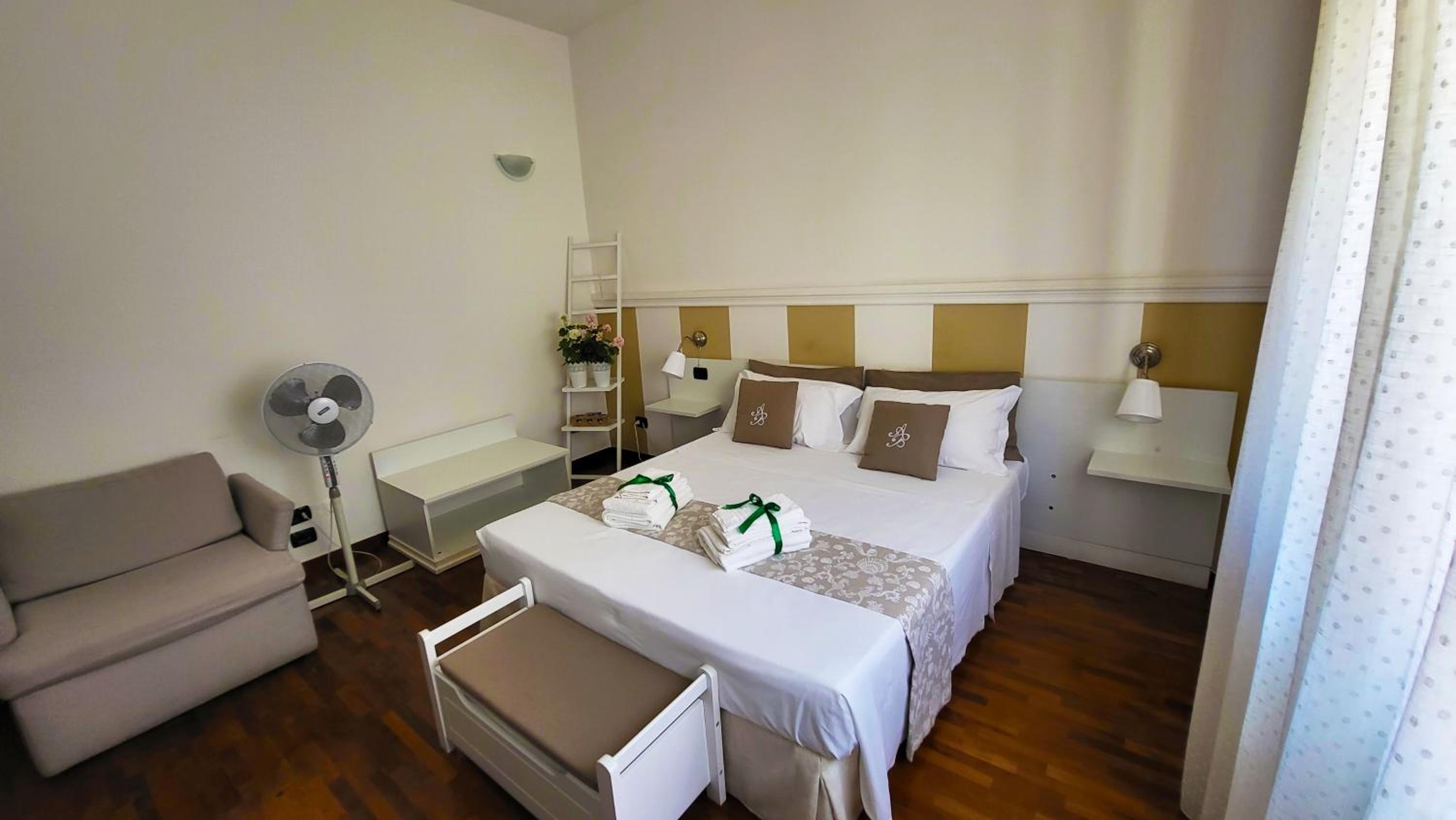 Deluxe Room - Photo 7