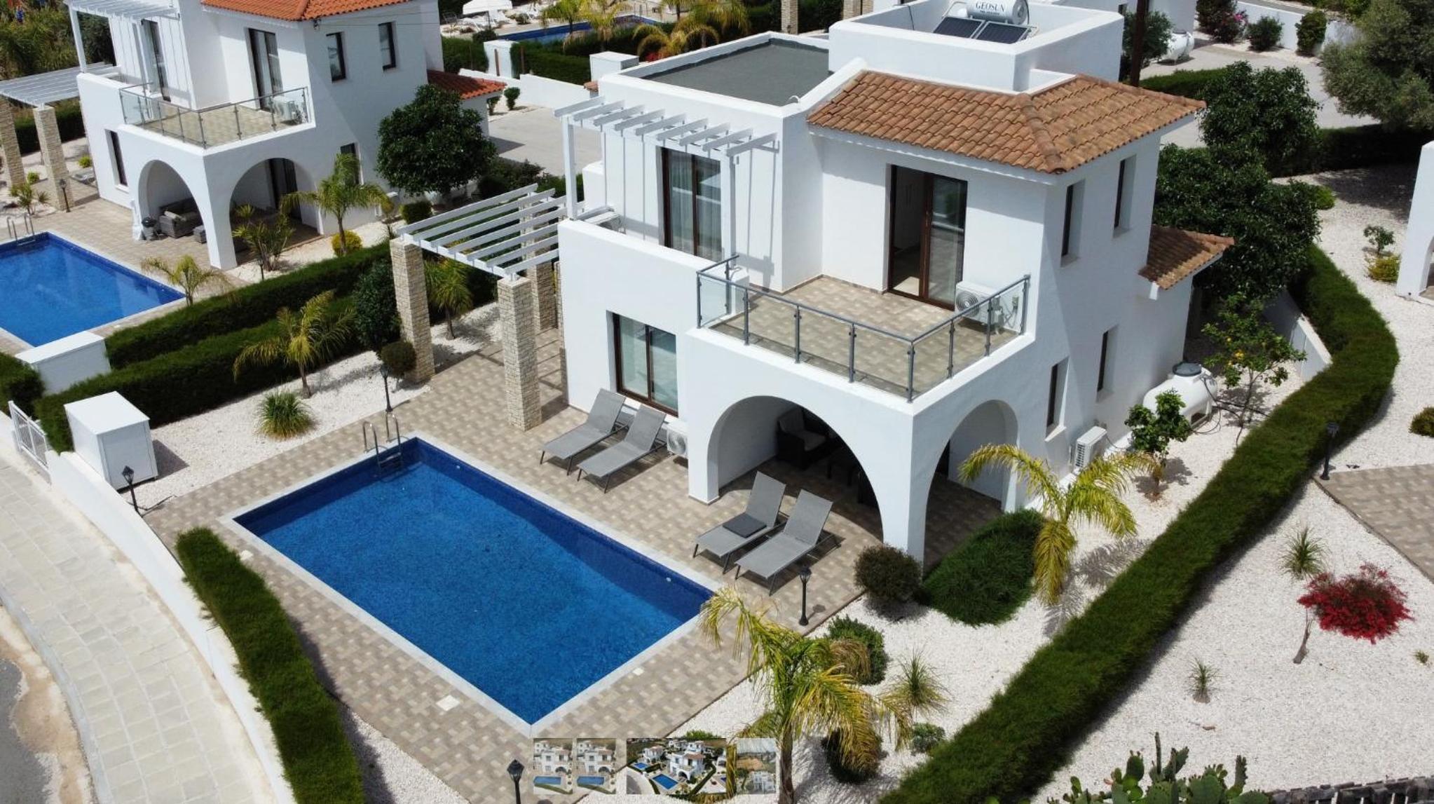 Three-Bedroom Villa photo 1