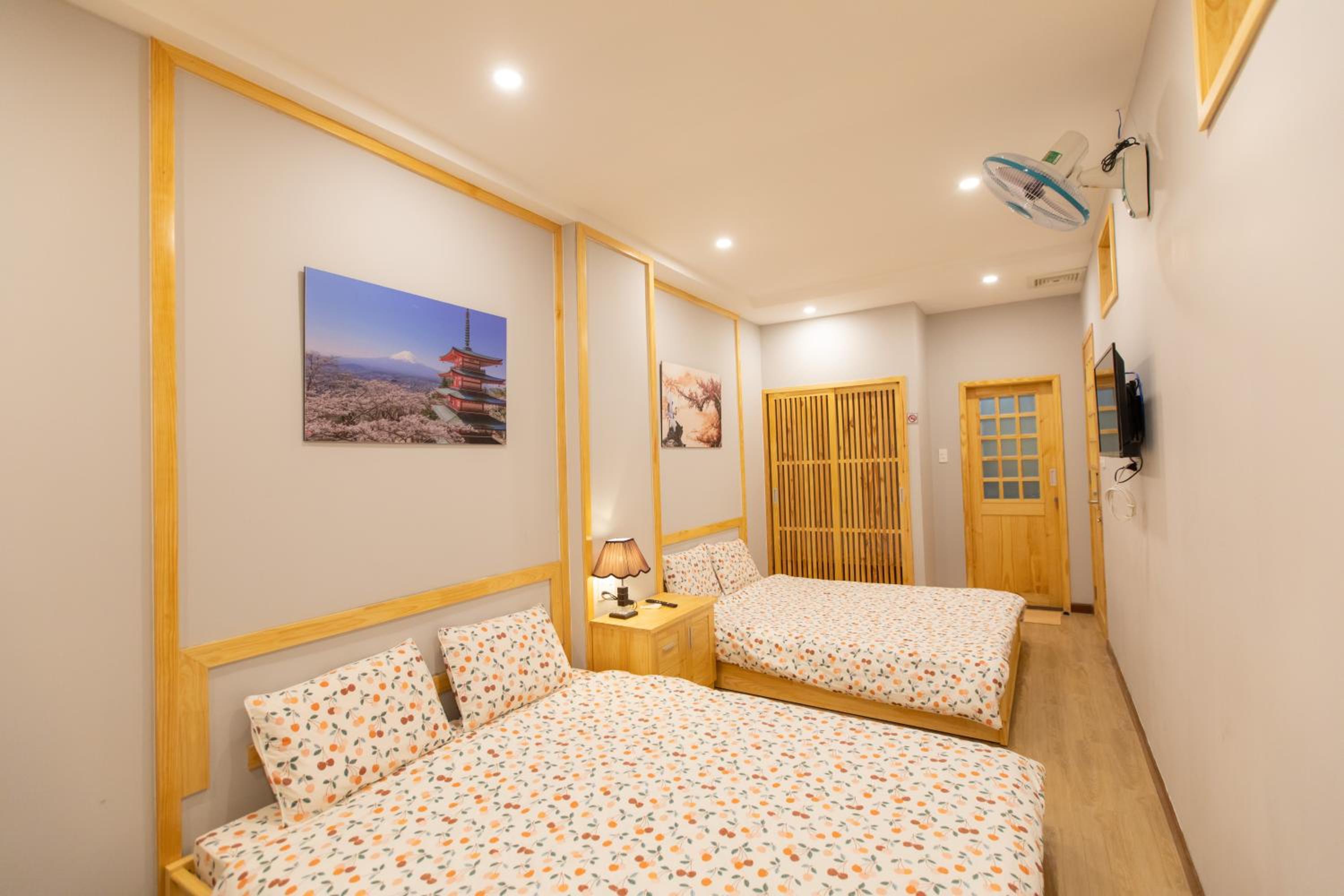 Quadruple Room - Photo 1