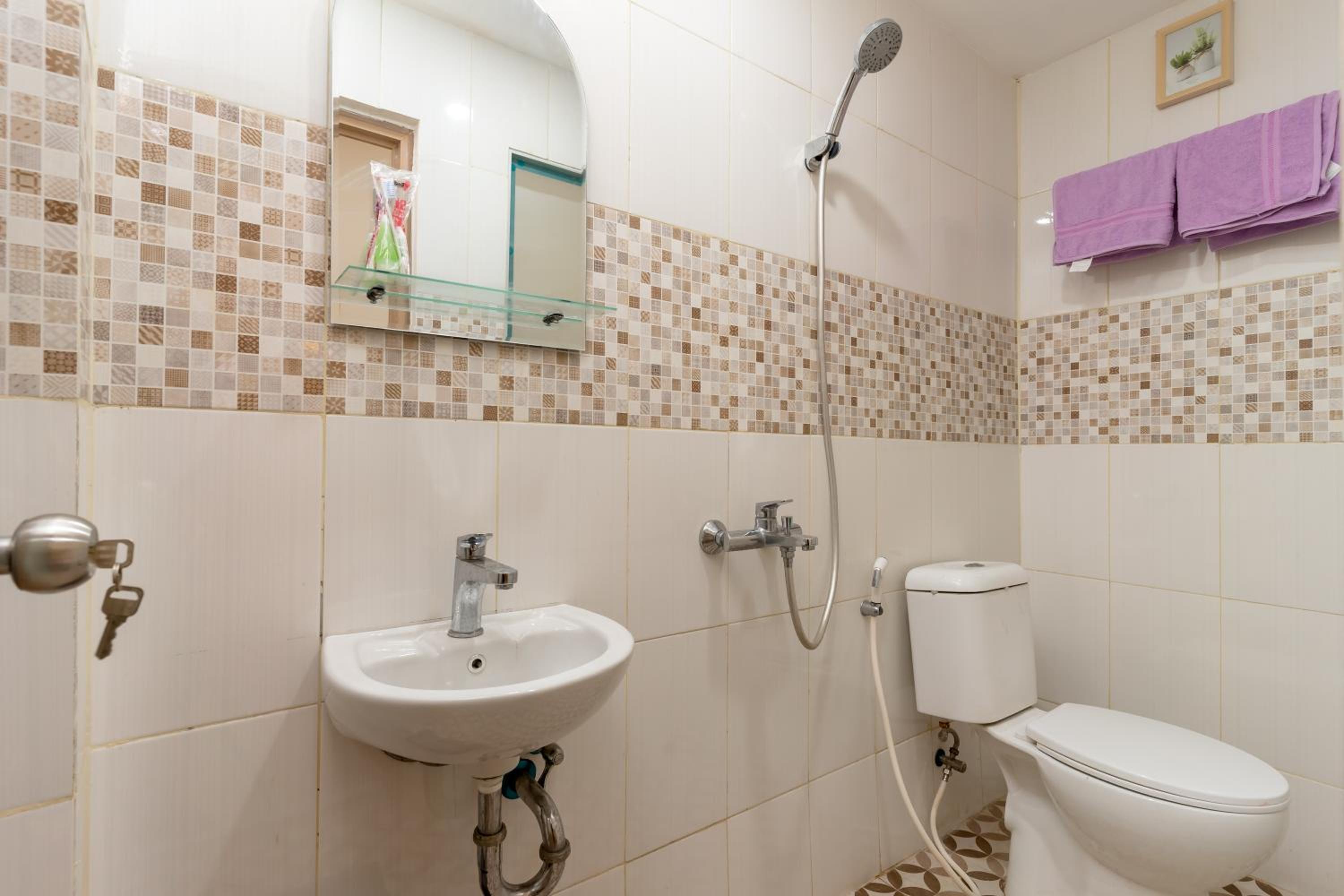 Double Room - Photo 7