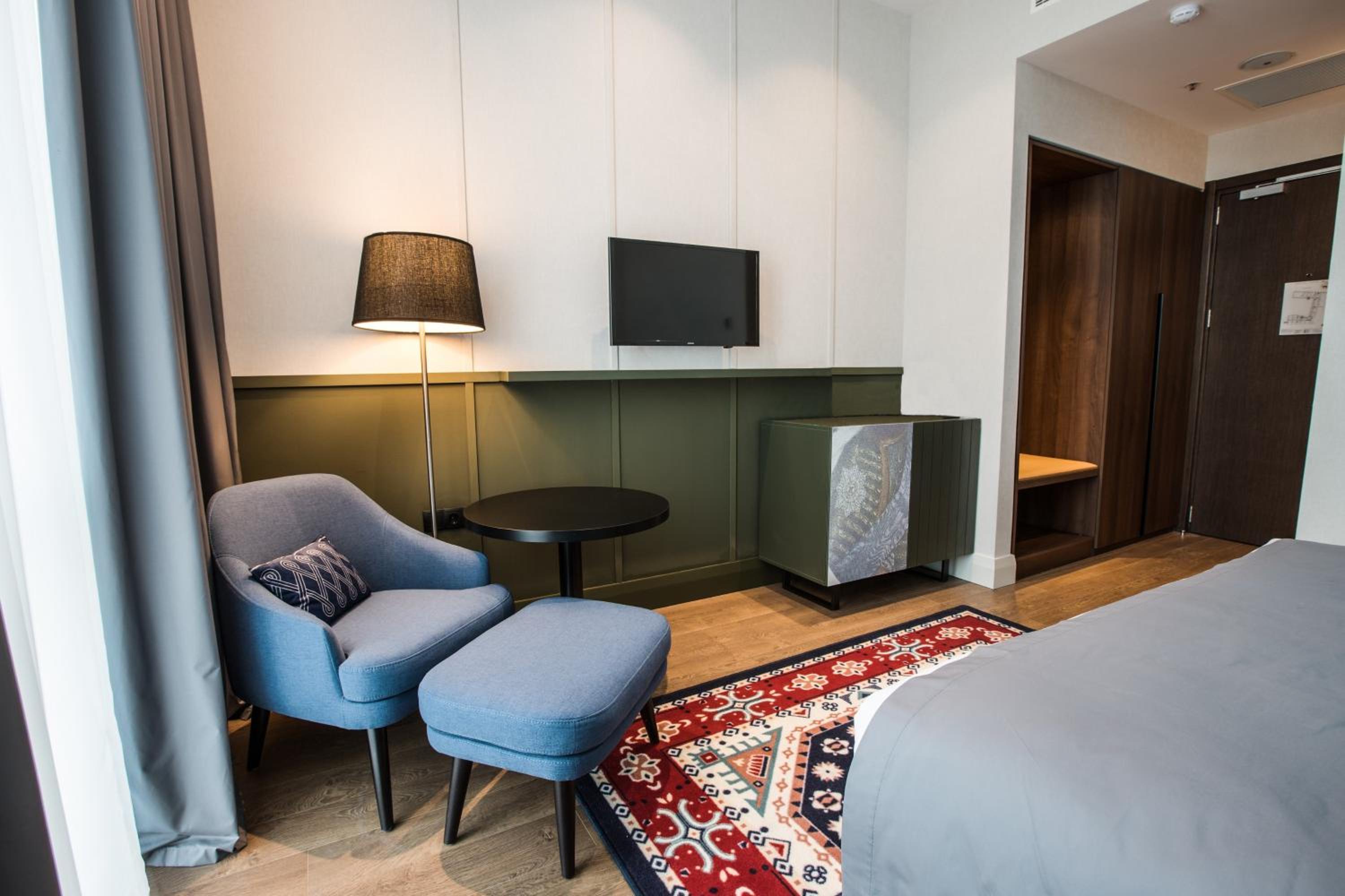 Standard Queen Room - Photo 5