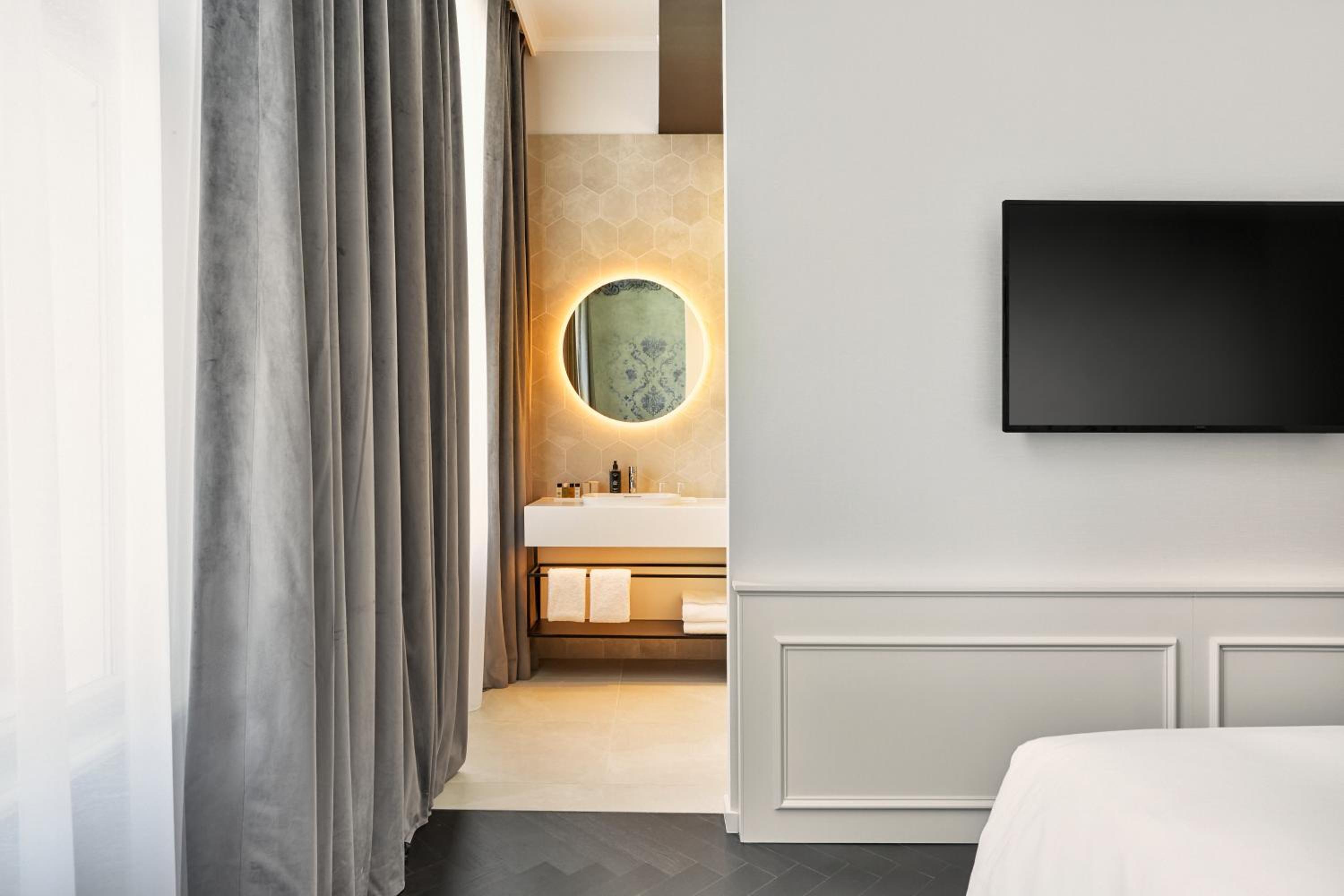 Superior Double Room - Photo 2