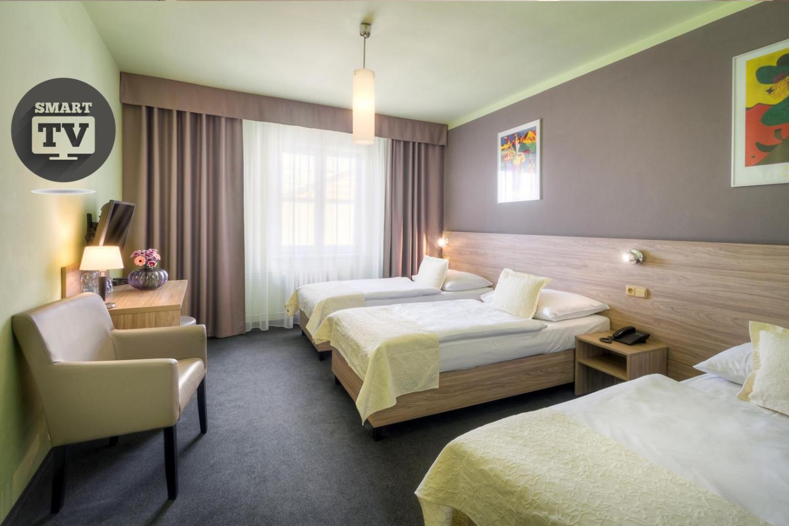 Triple Room - Photo 7