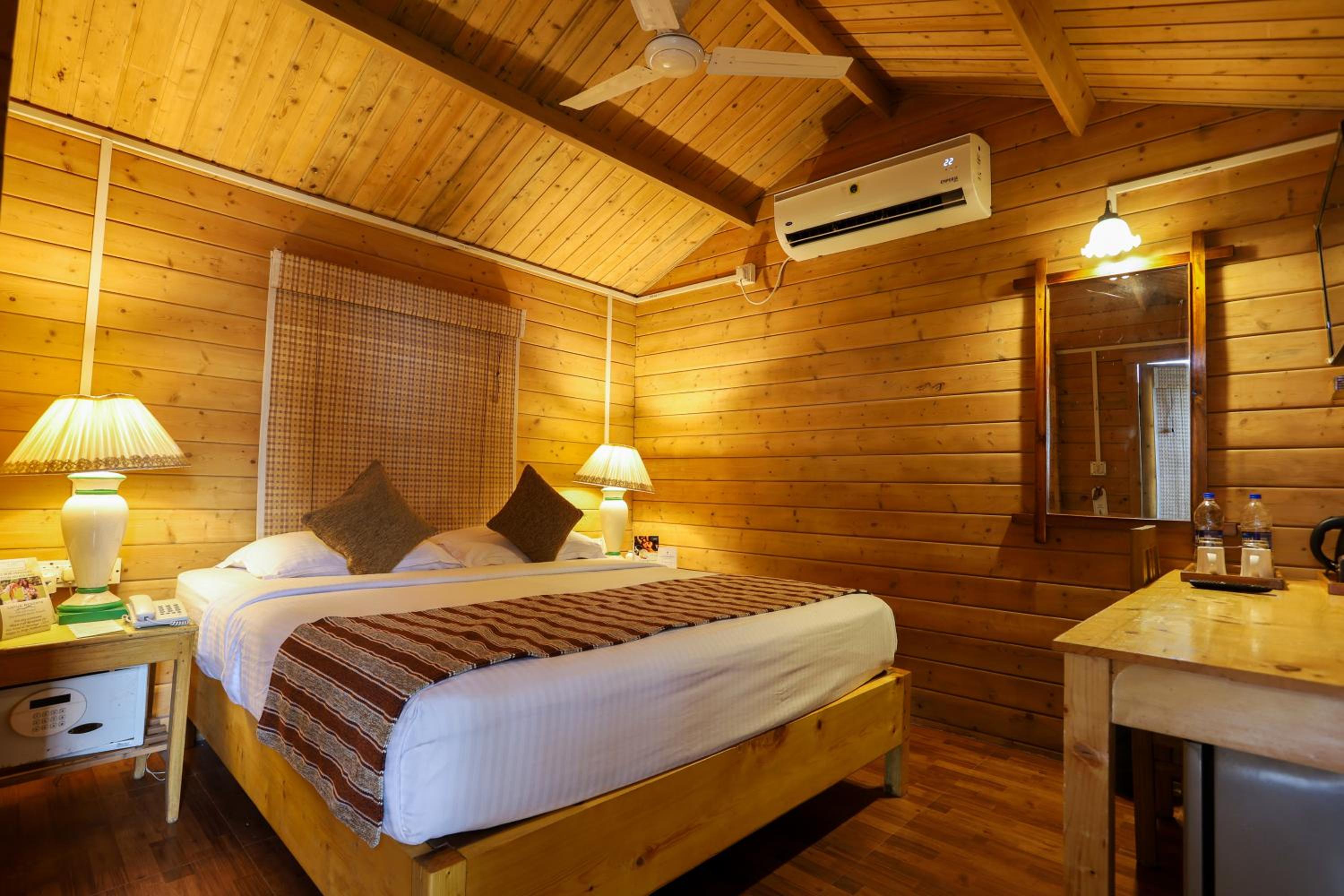 Sea Breeze Deluxe Cottage photo 3
