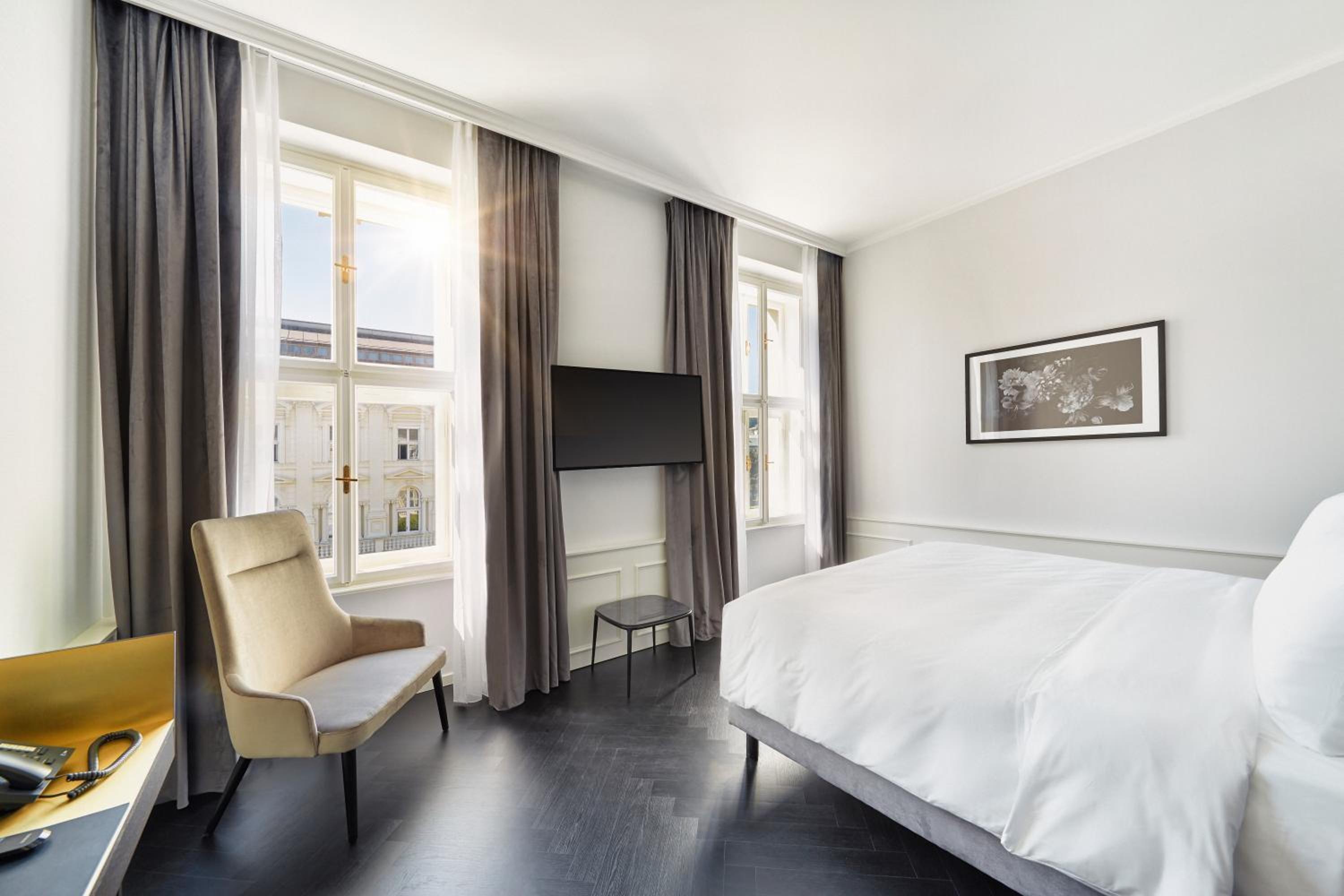 Deluxe Double Room - Photo 3
