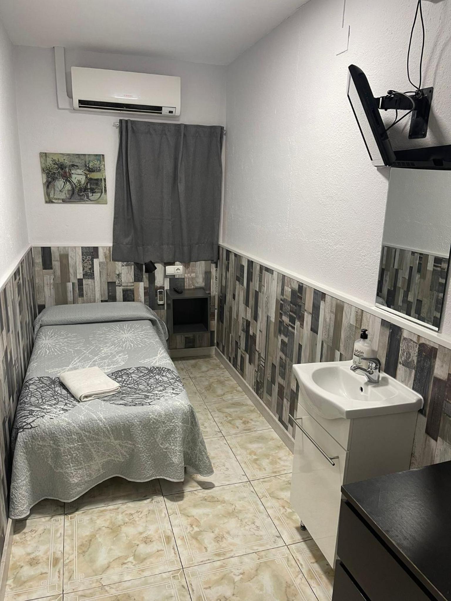Habitación individual con baño privado