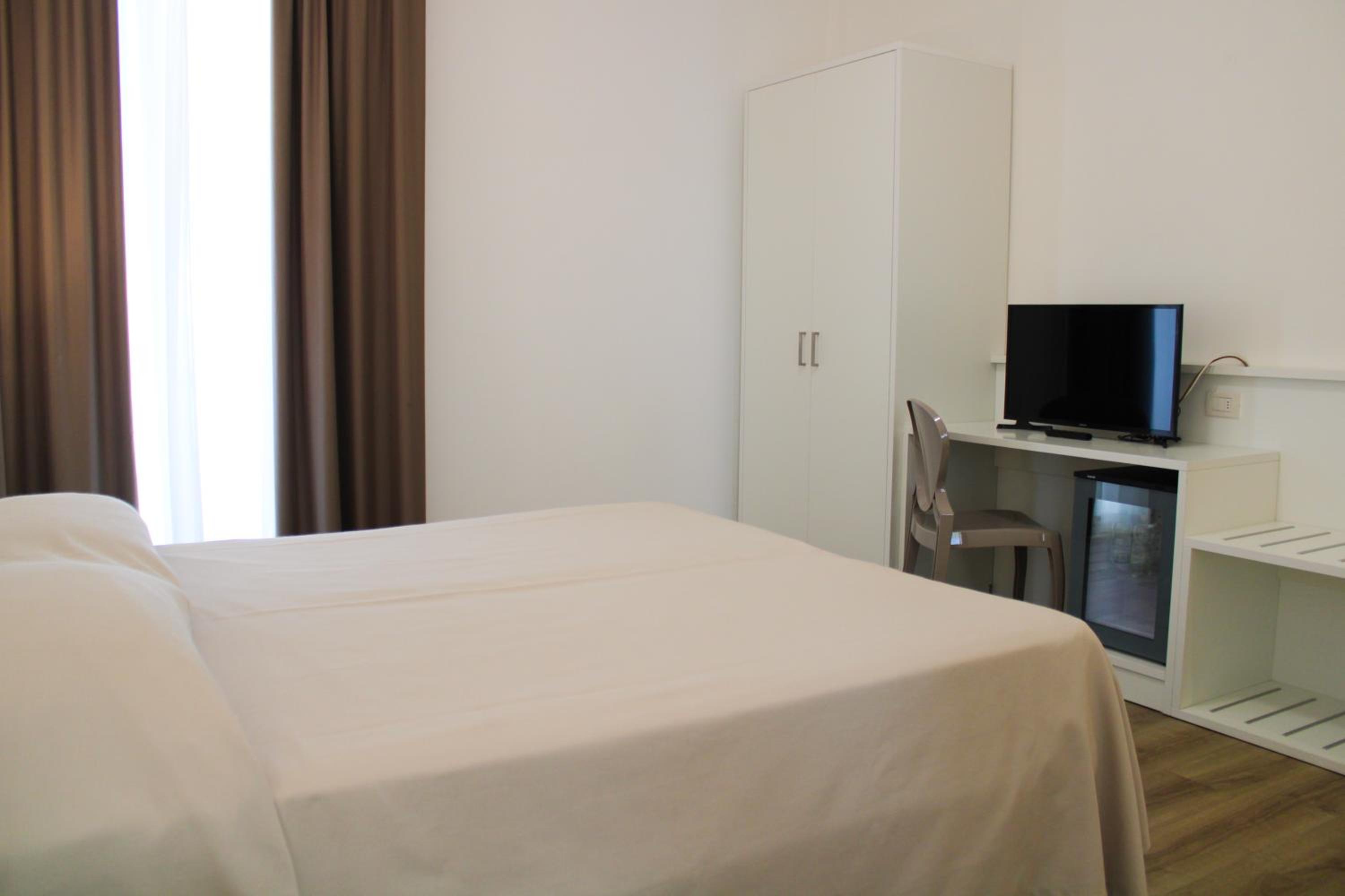 Double Room with Balcony and Seafront