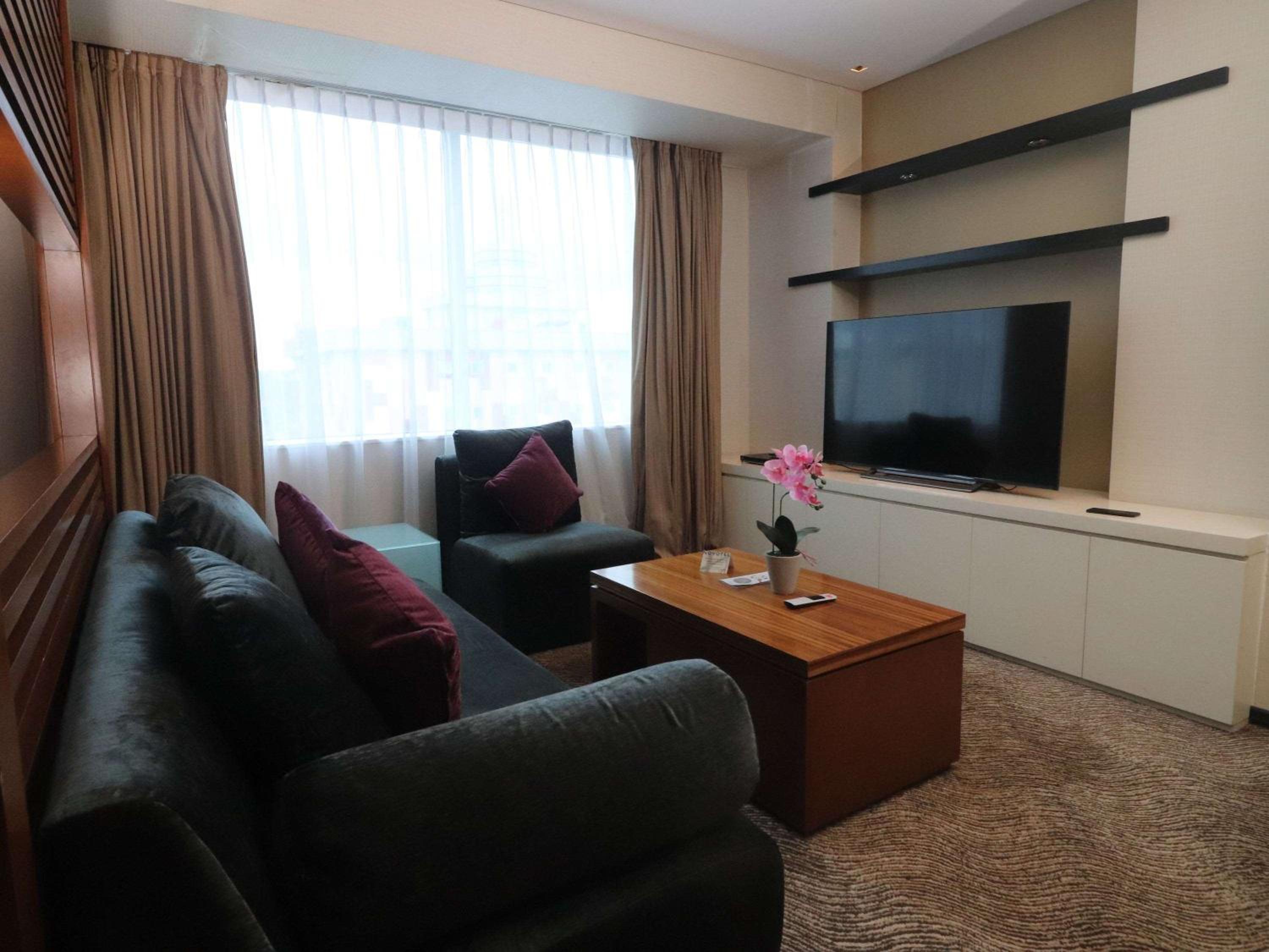 Business King Suite - Photo 1