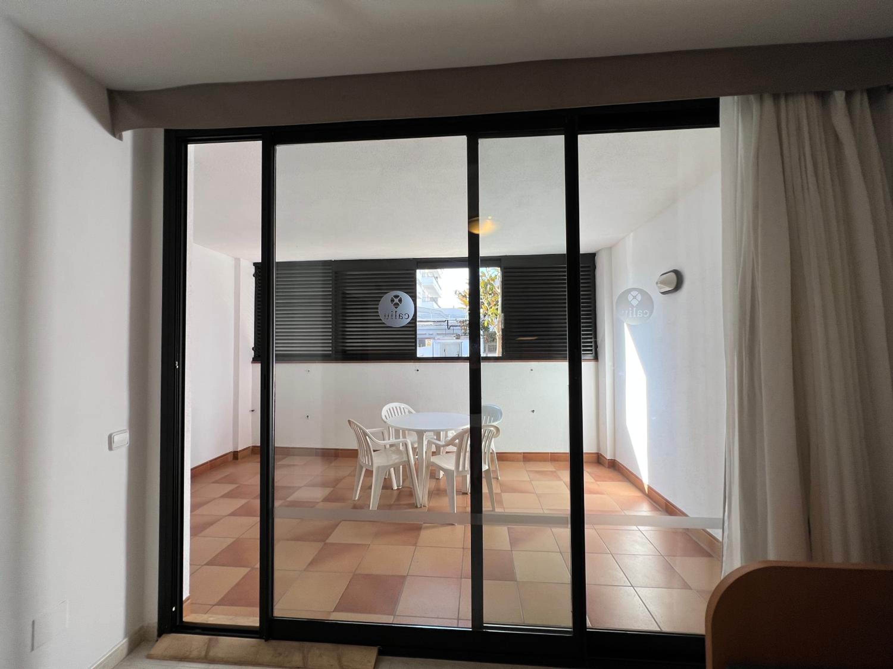 Studio Apartment photo 3