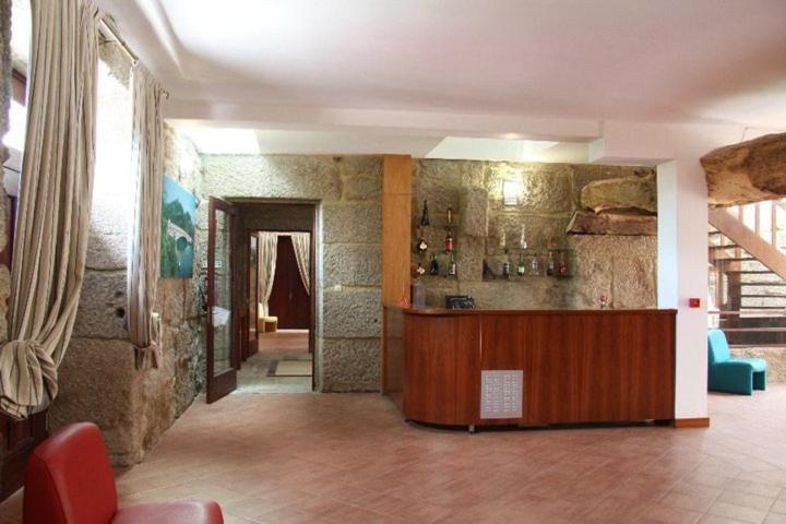 Eight-Bedroom House photo 1