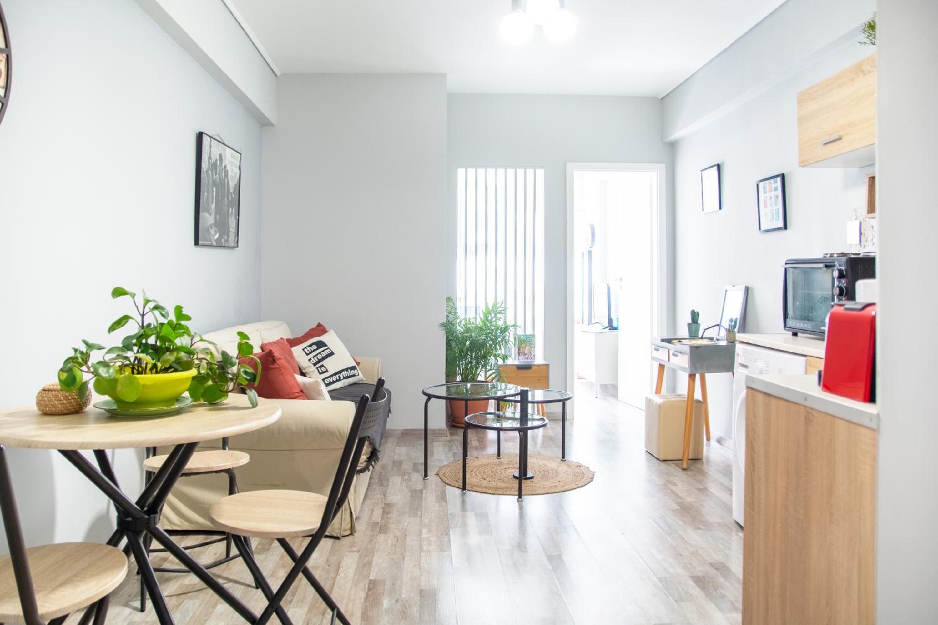 One-Bedroom Apartment