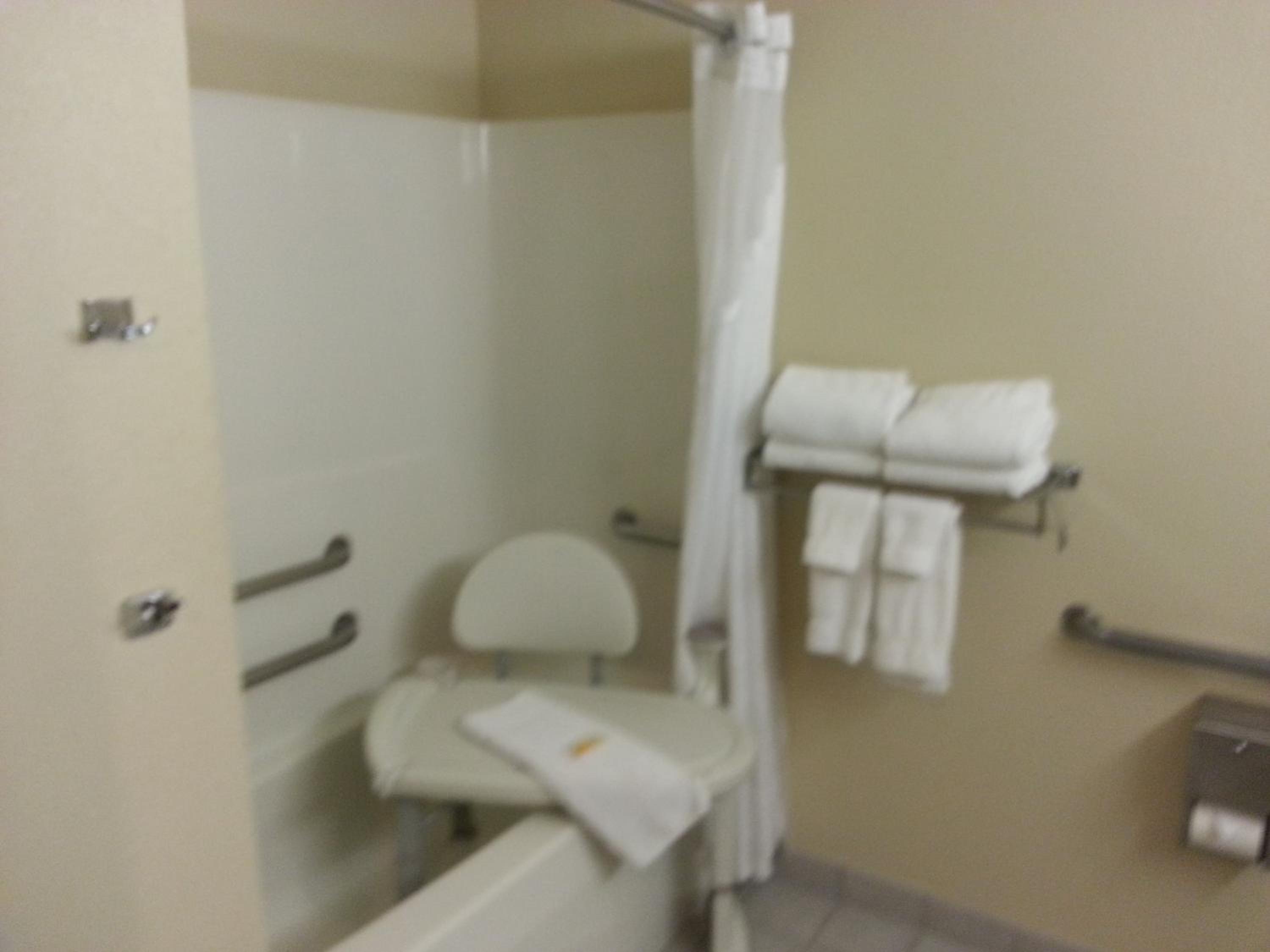 King Room - Disability Access - Photo 4