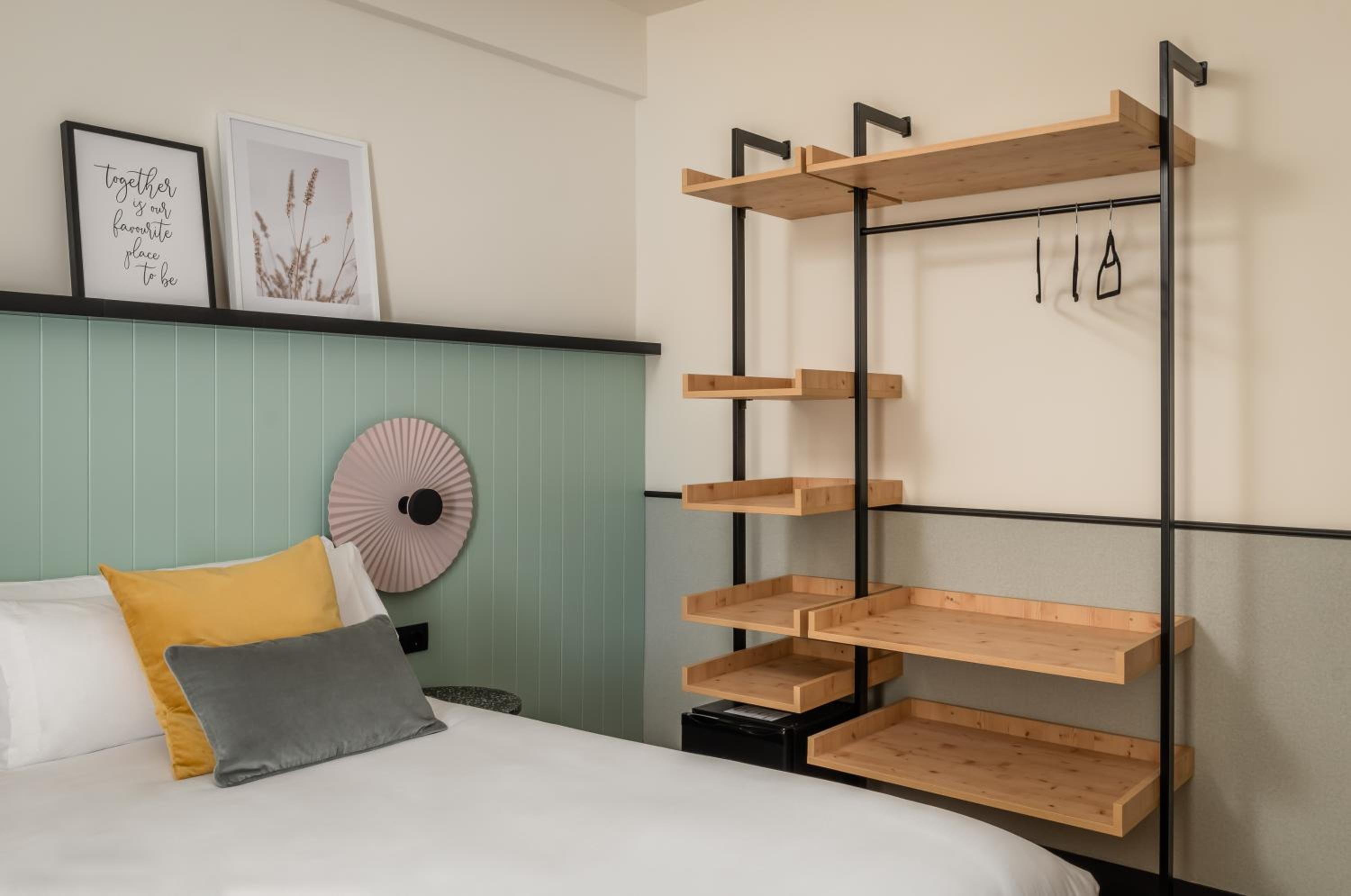 Double Room Interior - Photo 2