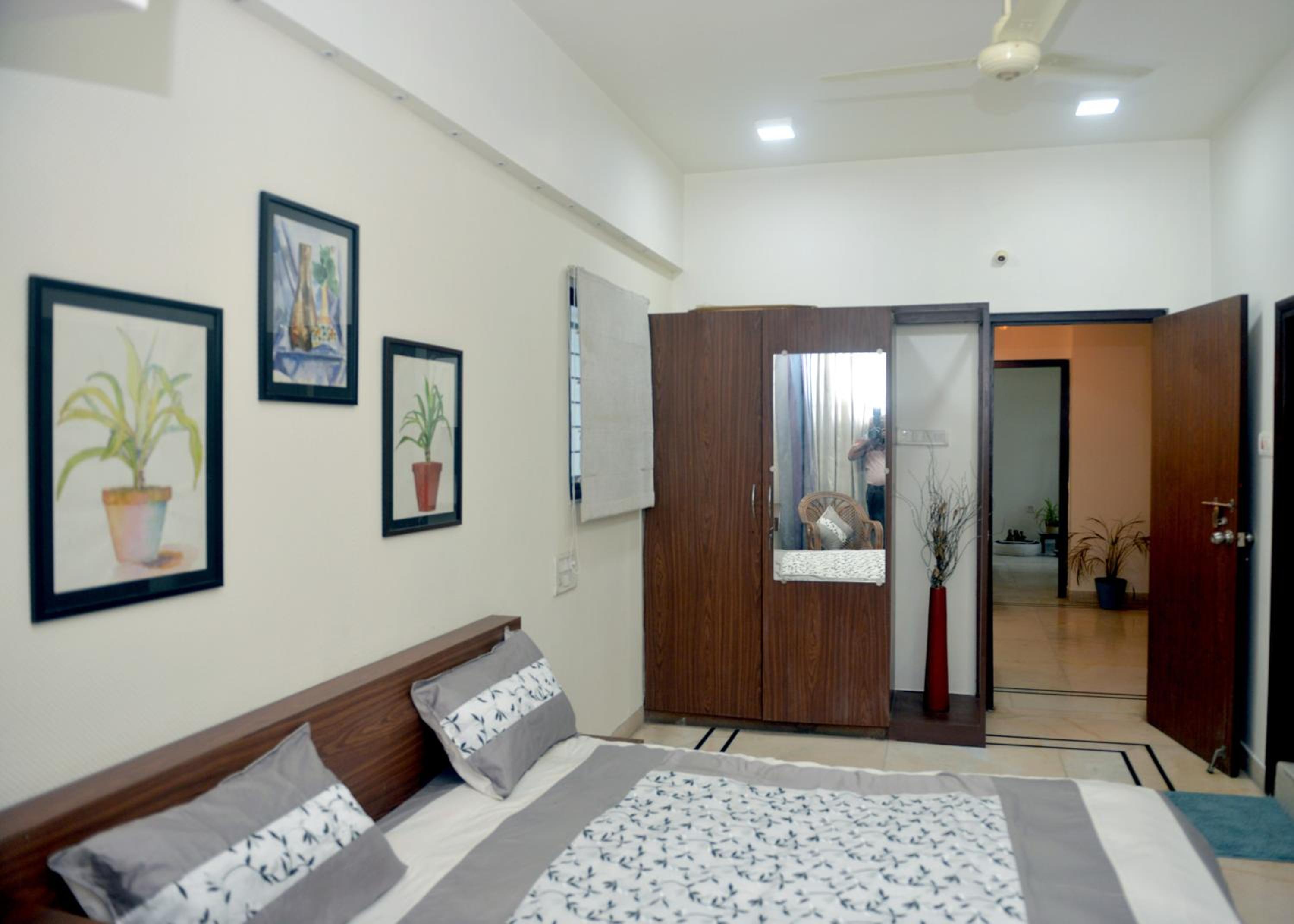 Deluxe Room - Photo 8