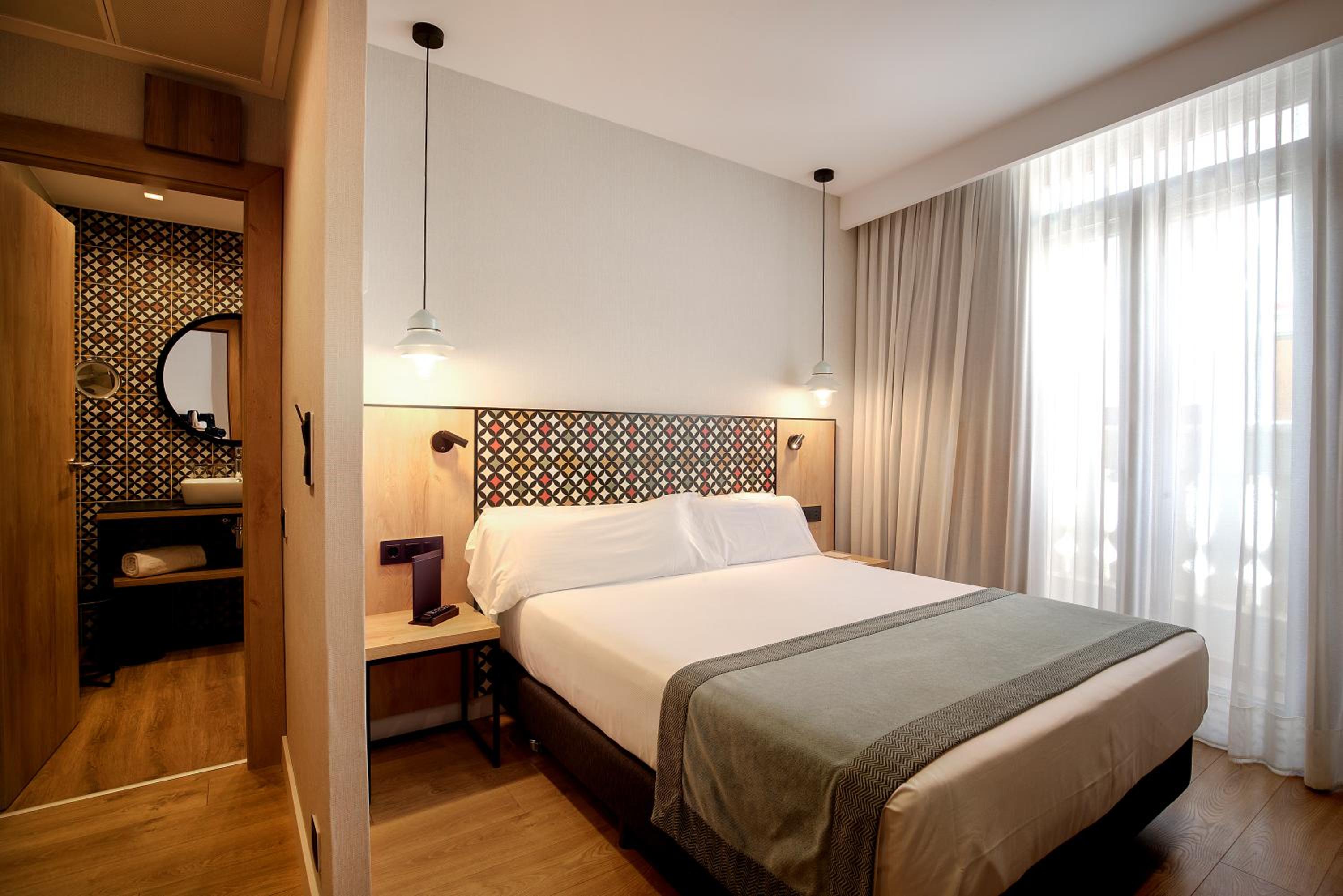 Premium Double or Twin Room - Photo 1