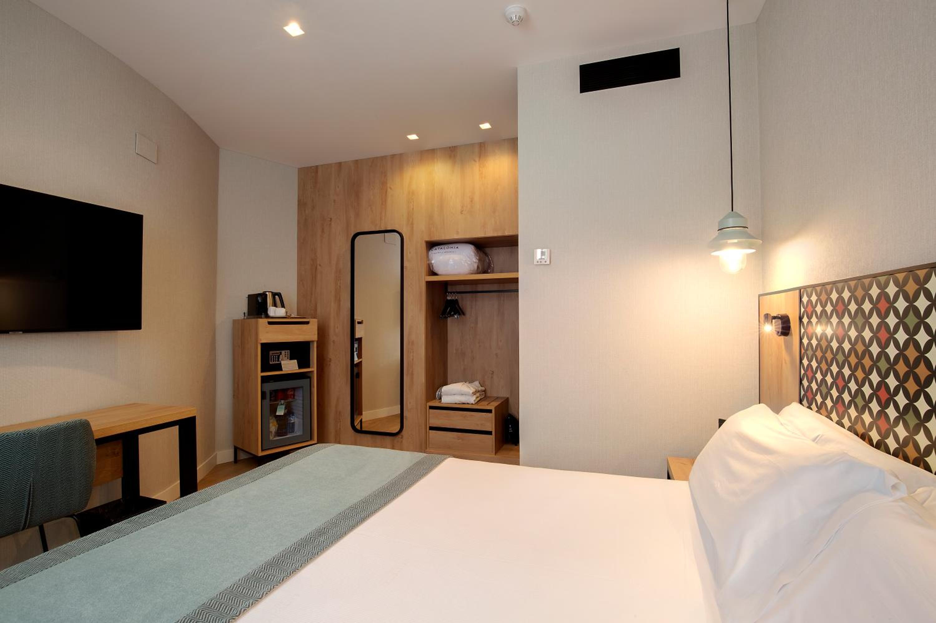 Premium Double or Twin Room - Photo 4