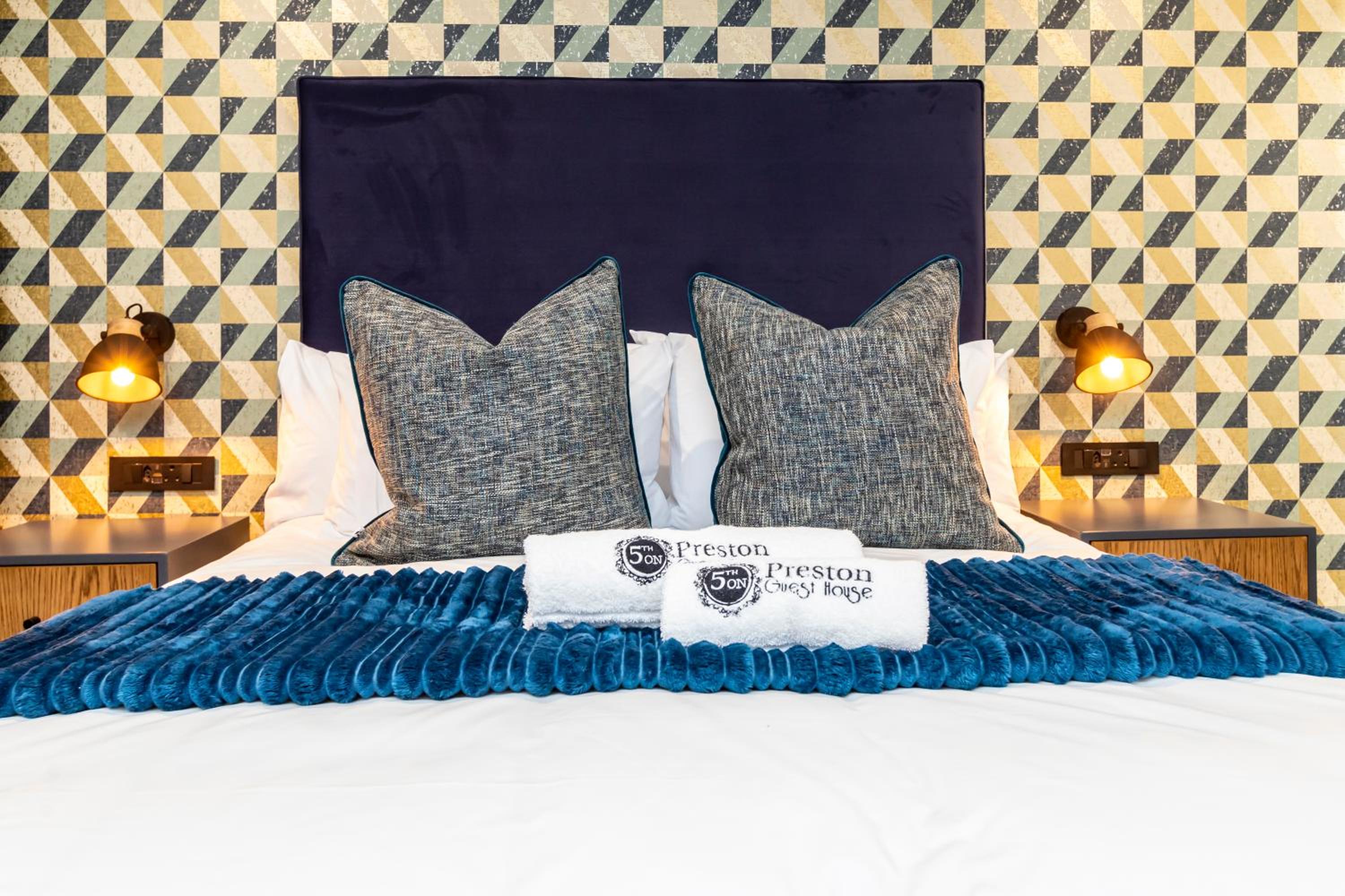 Deluxe Queen Room photo 1