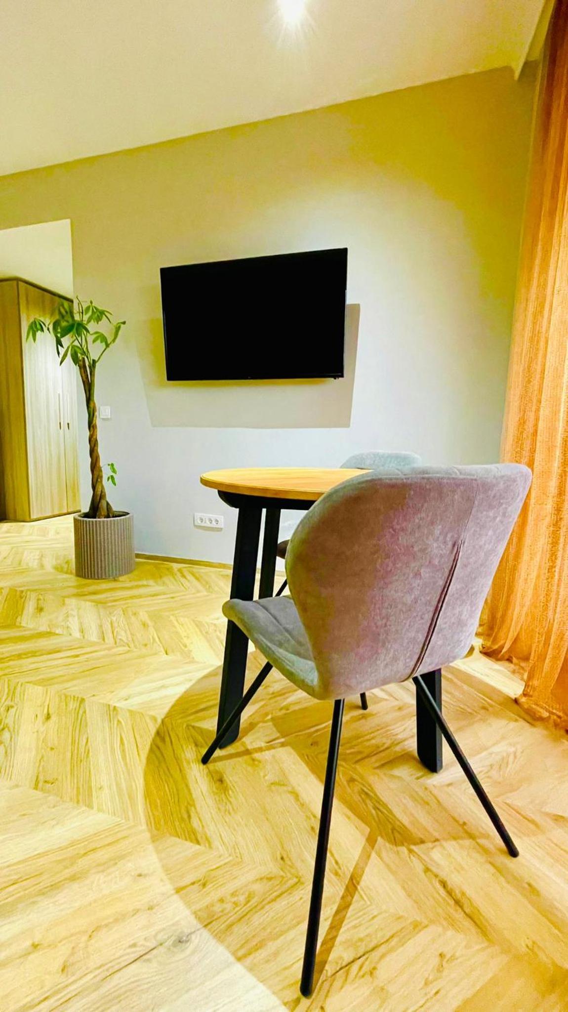 Apartment With Garden View photo 3