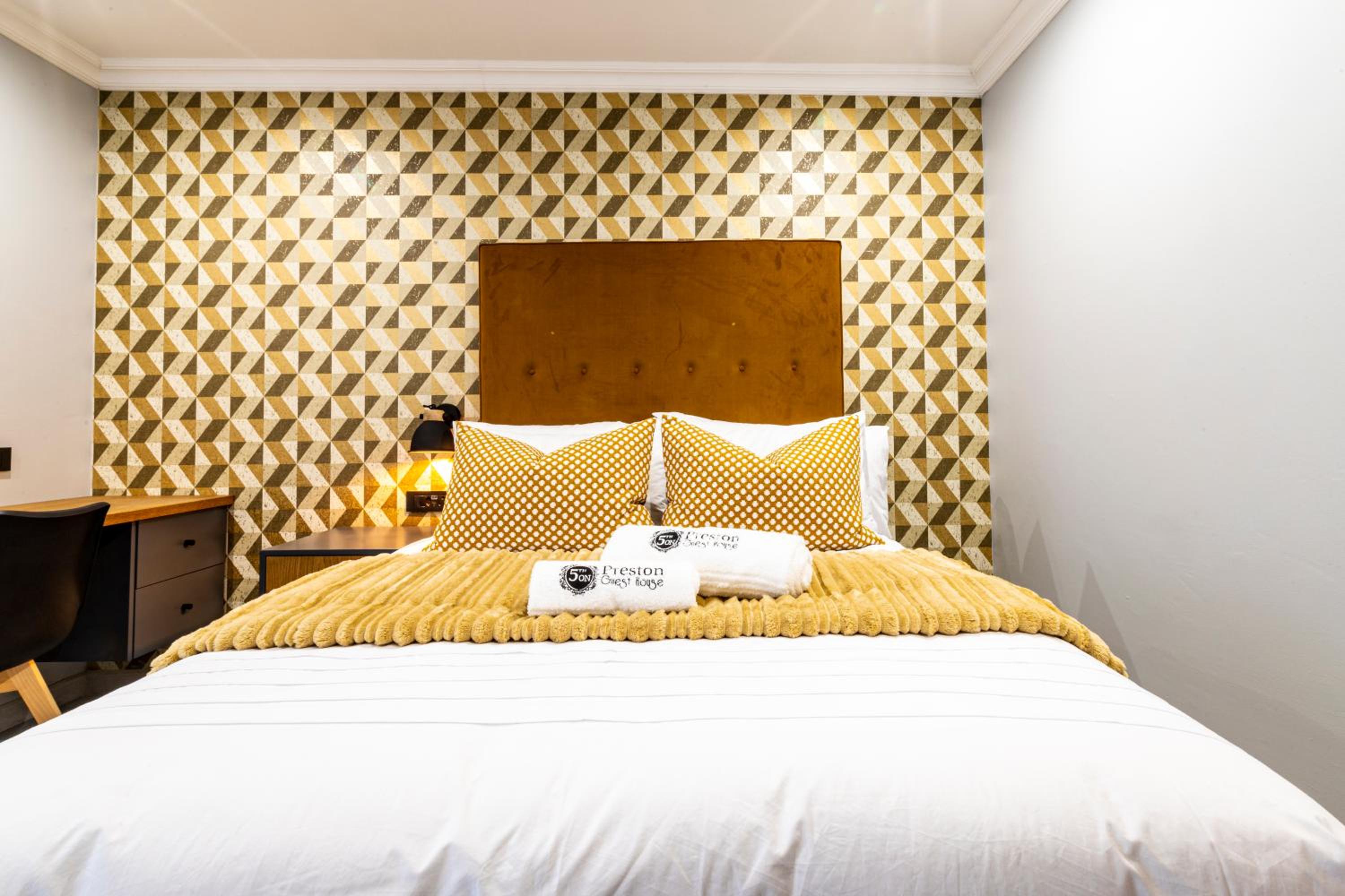 Double Room - Photo 4