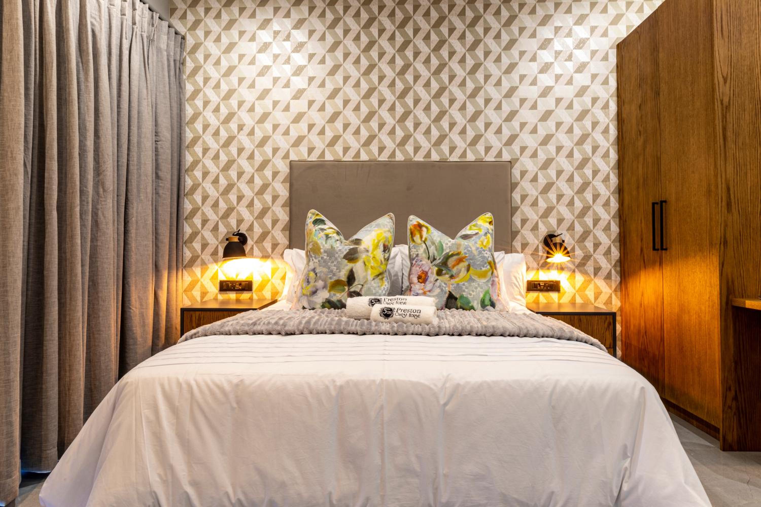 Queen Room - Photo 1