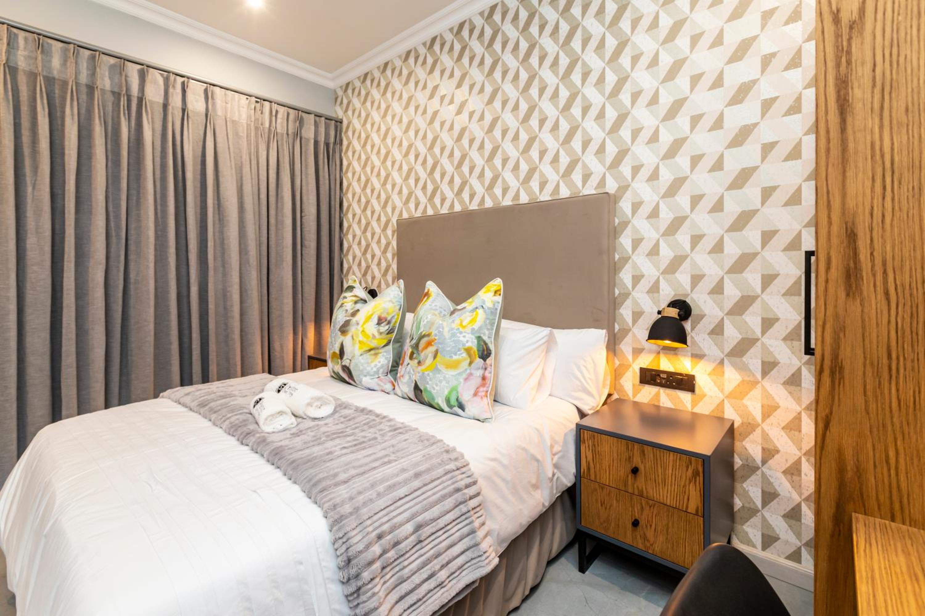 Queen Room - Photo 4