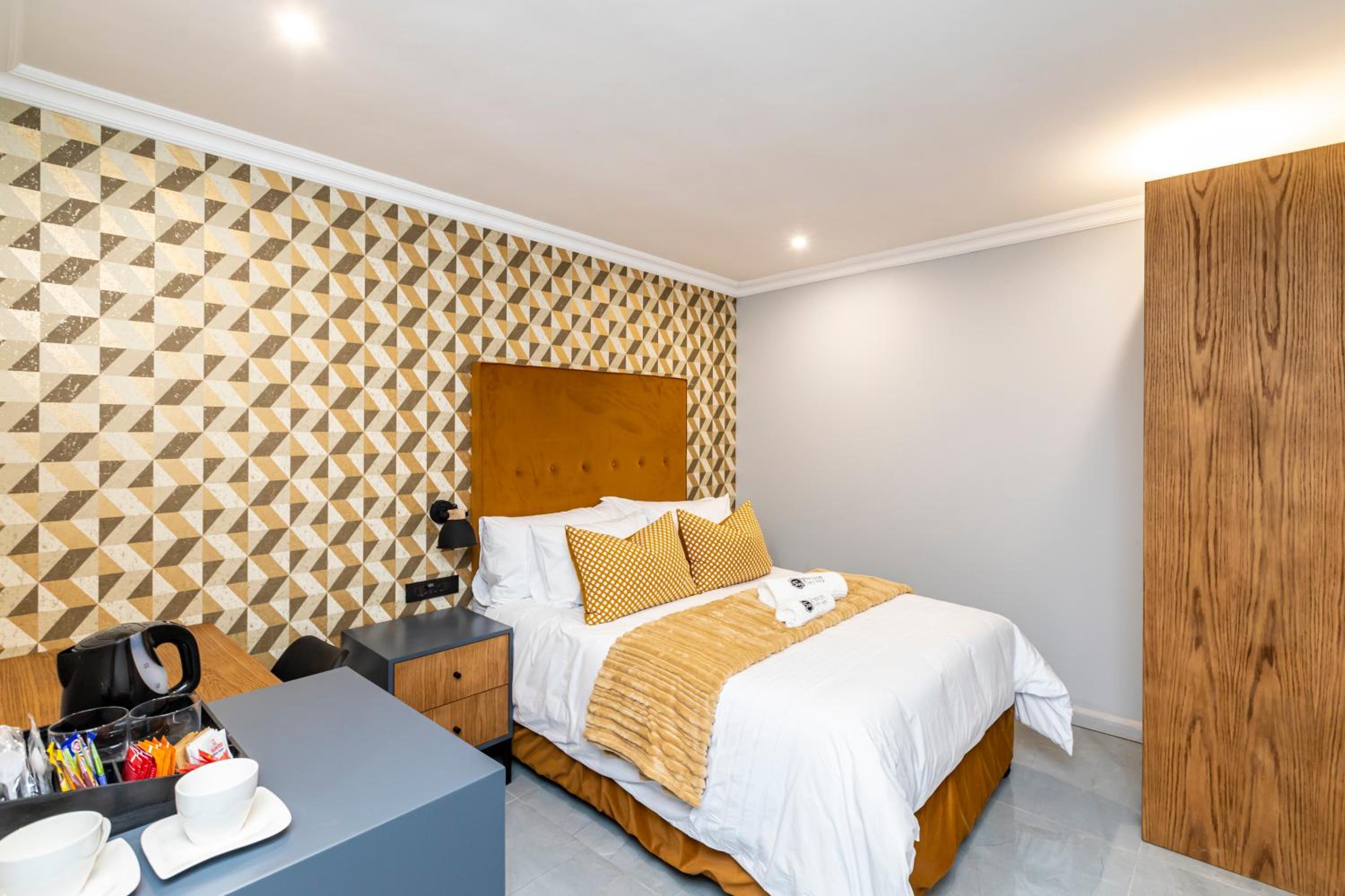 Double Room - Photo 5