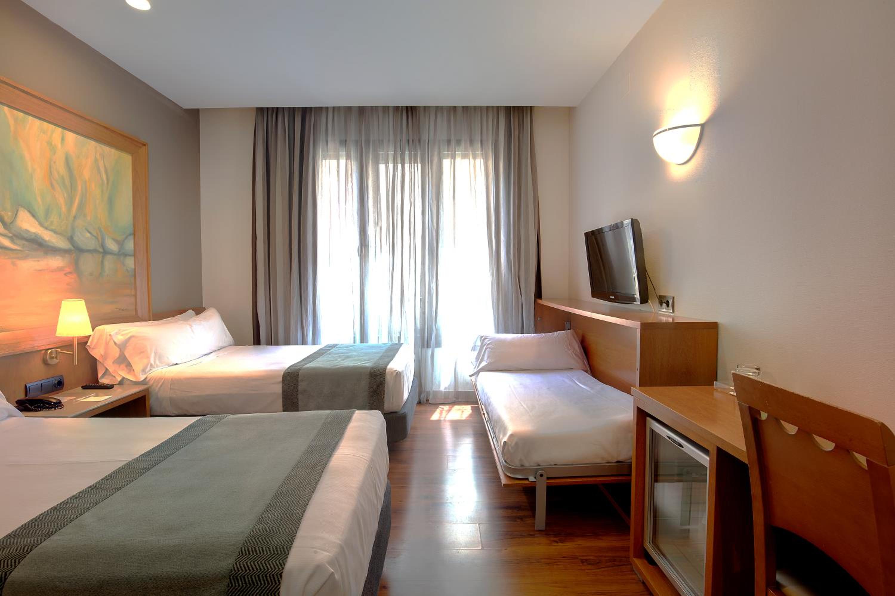 Triple Room - Photo 1