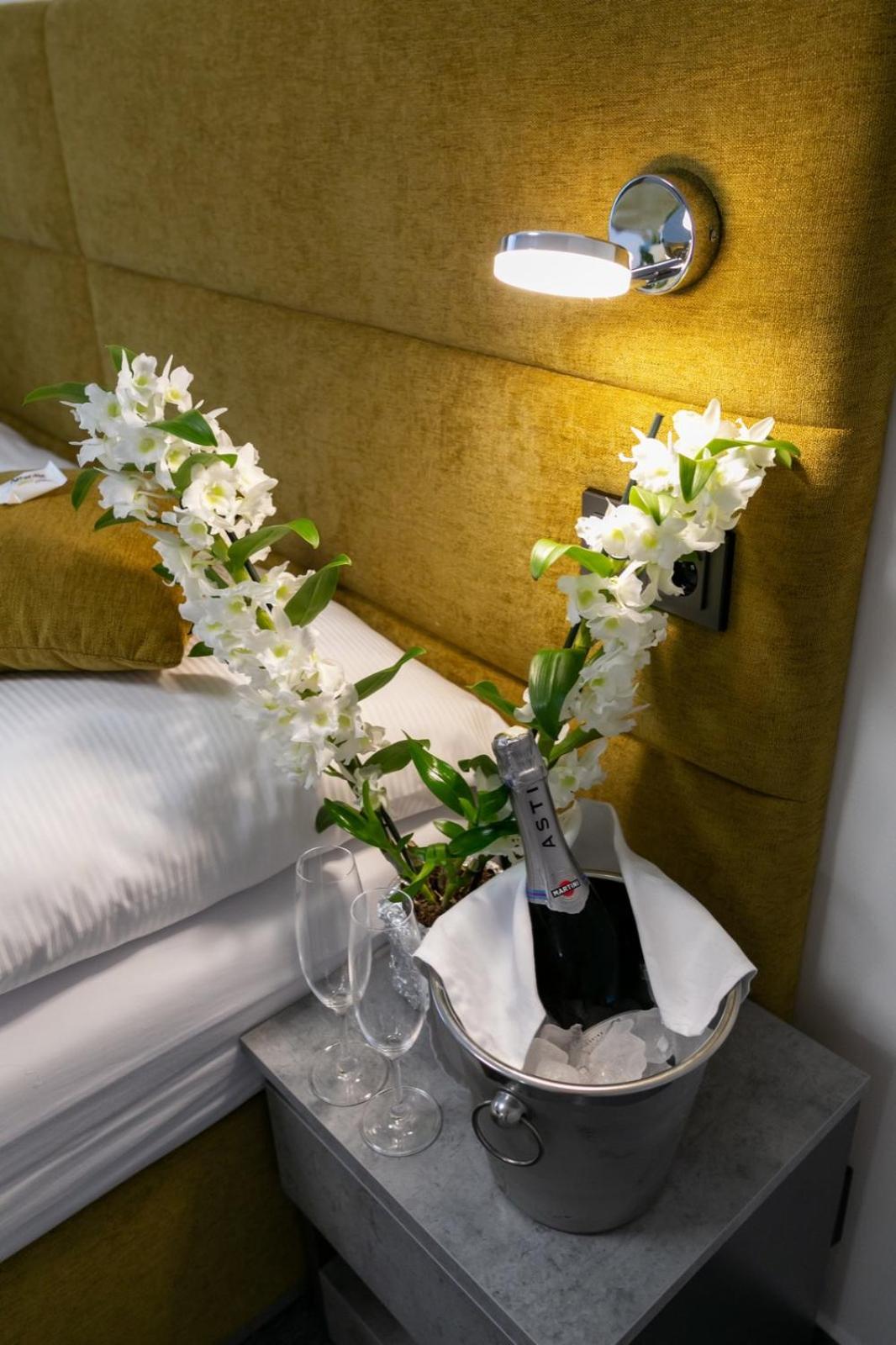 Deluxe Double or Twin Room with Balcony photo 3