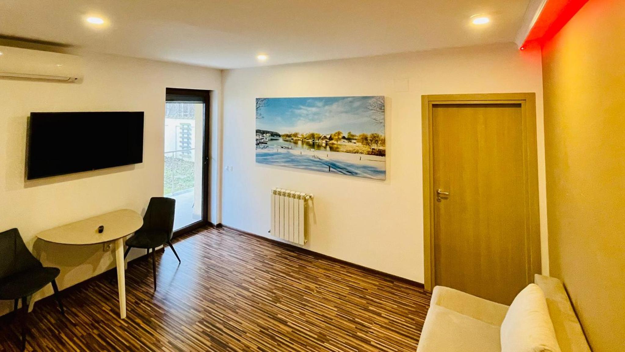Standard Apartment photo 3