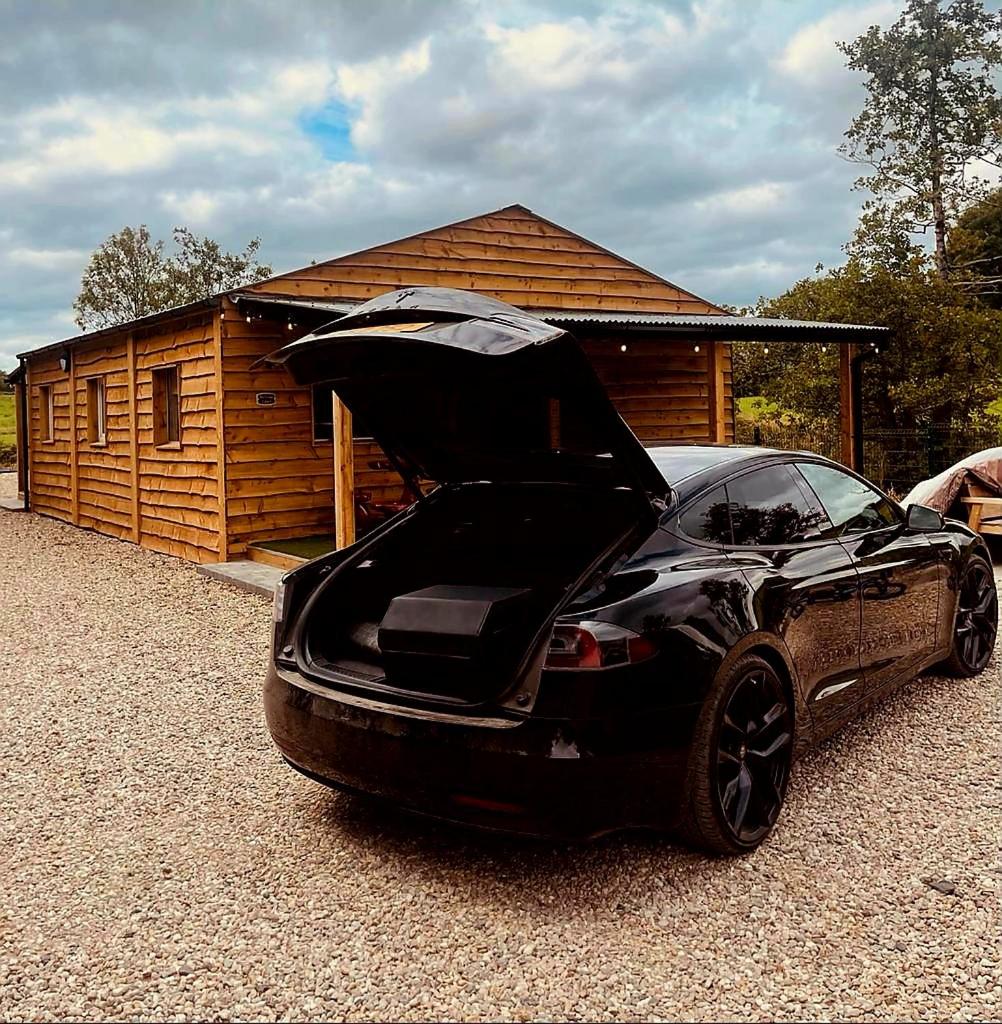 Three-Bedroom Chalet - Photo 3
