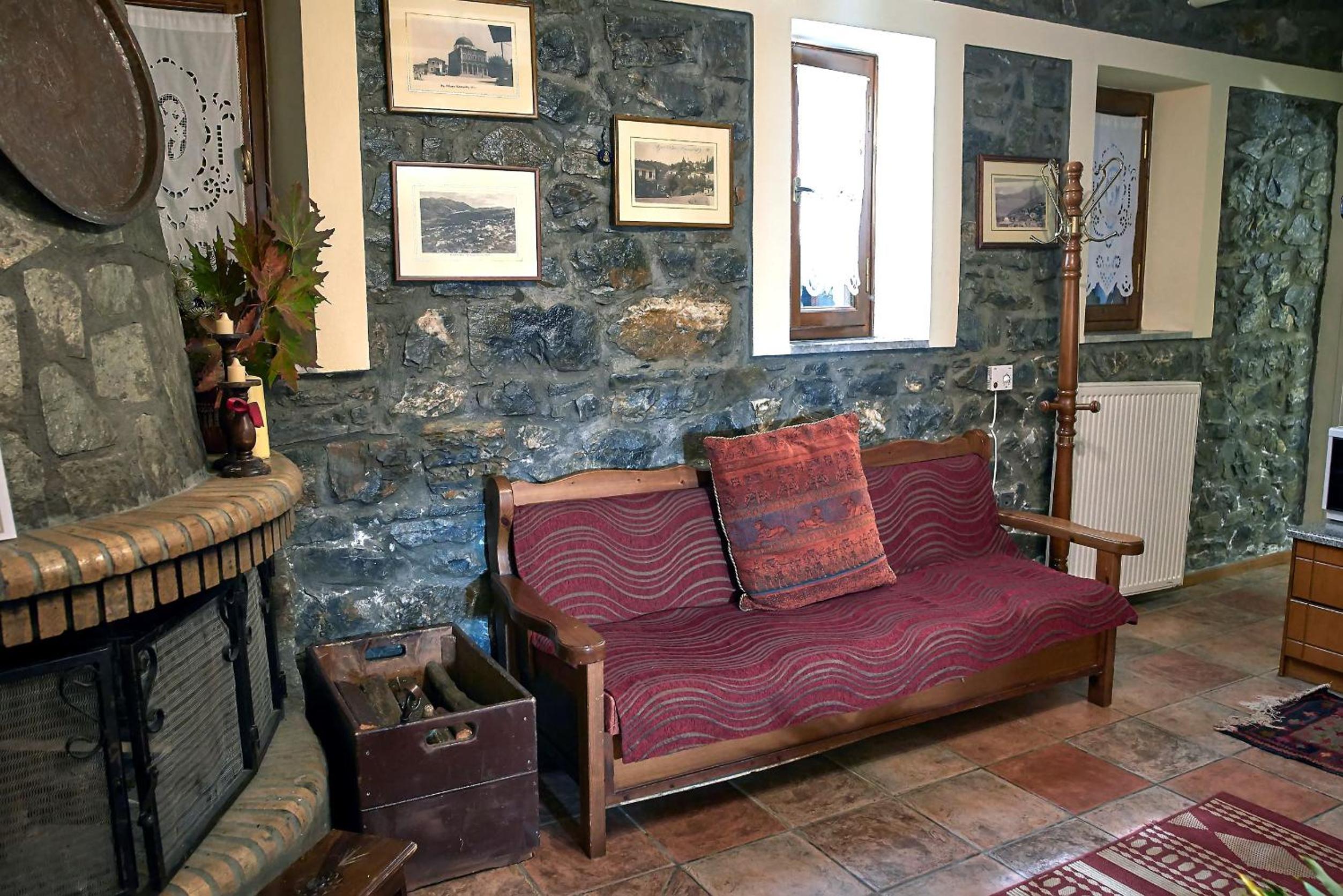 Suite with Mountain View - Photo 16