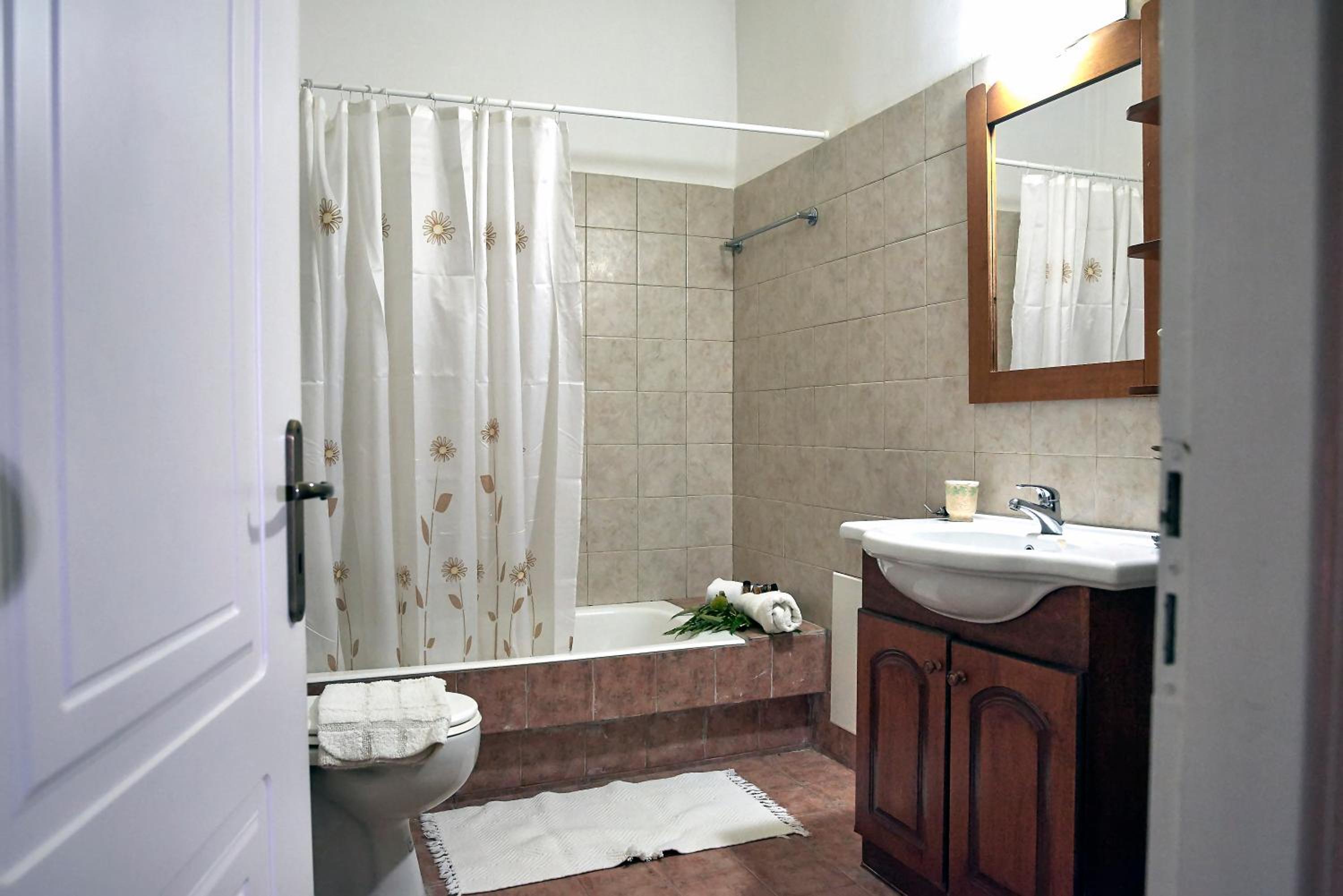 Suite with Mountain View - Photo 25