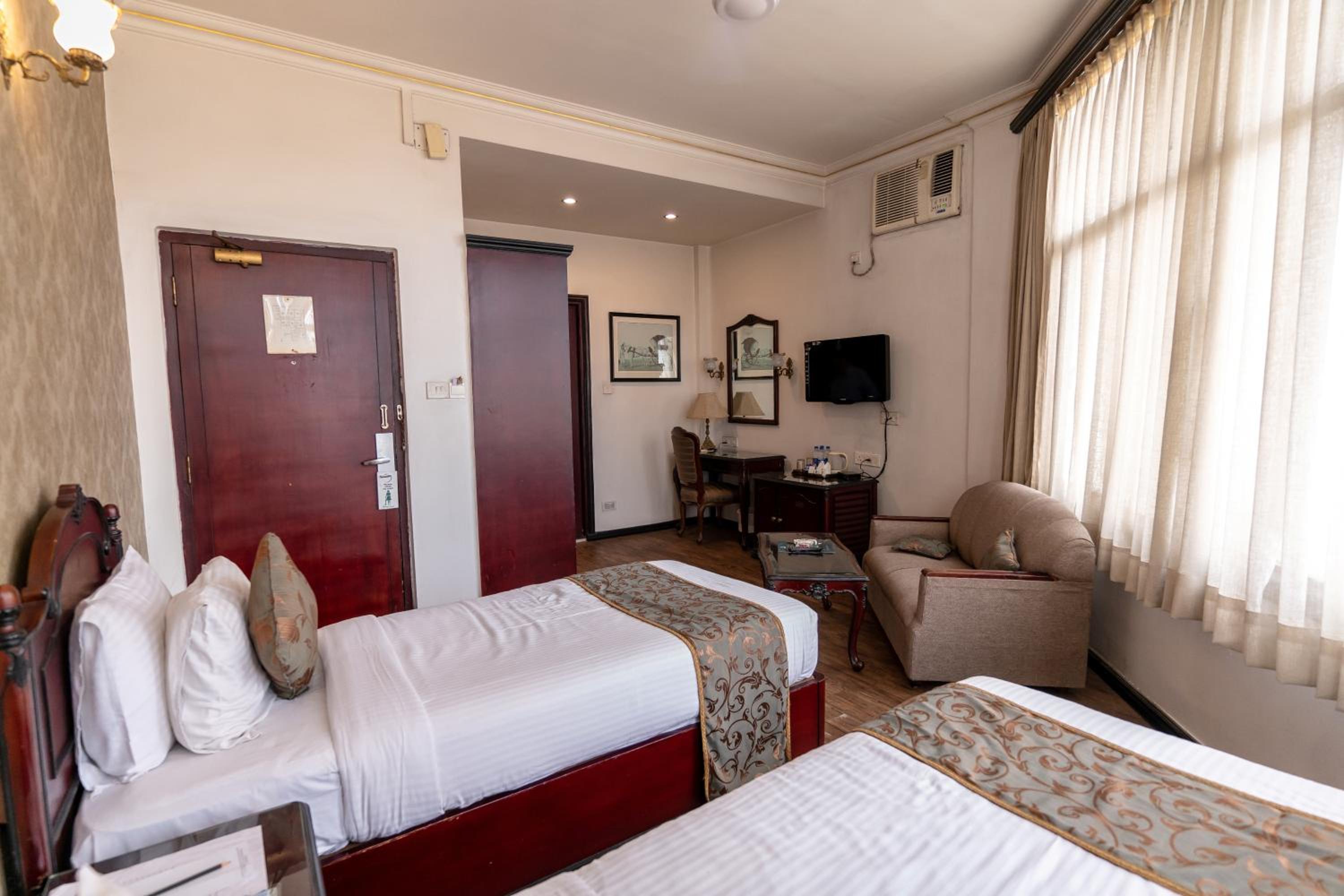 Executive Double Room - Photo 25