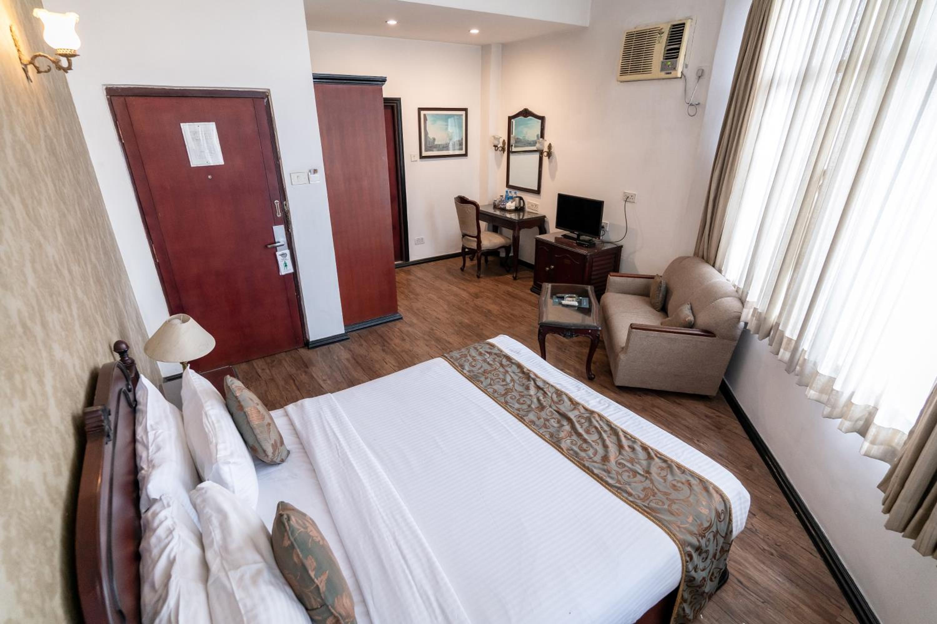 Executive Double Room - Photo 19