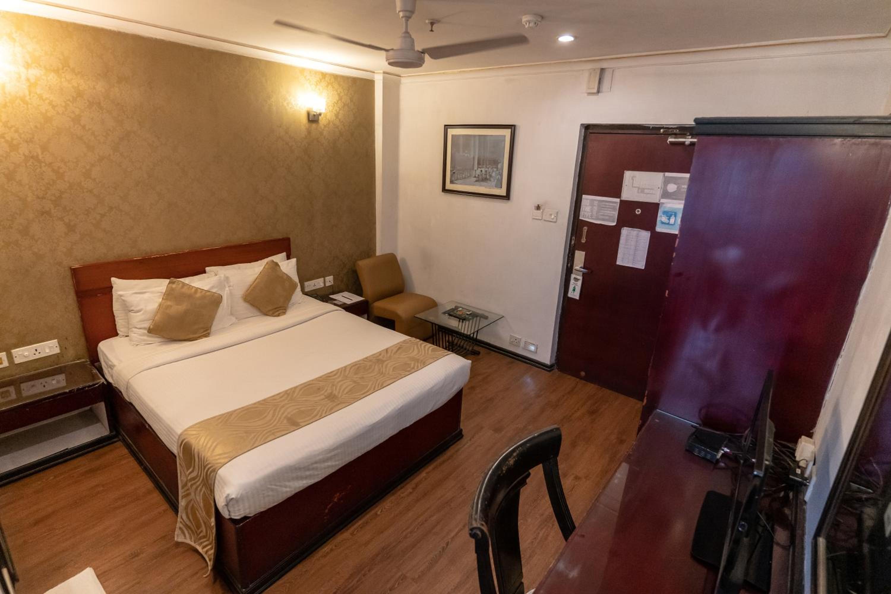 Deluxe Room - Photo 4