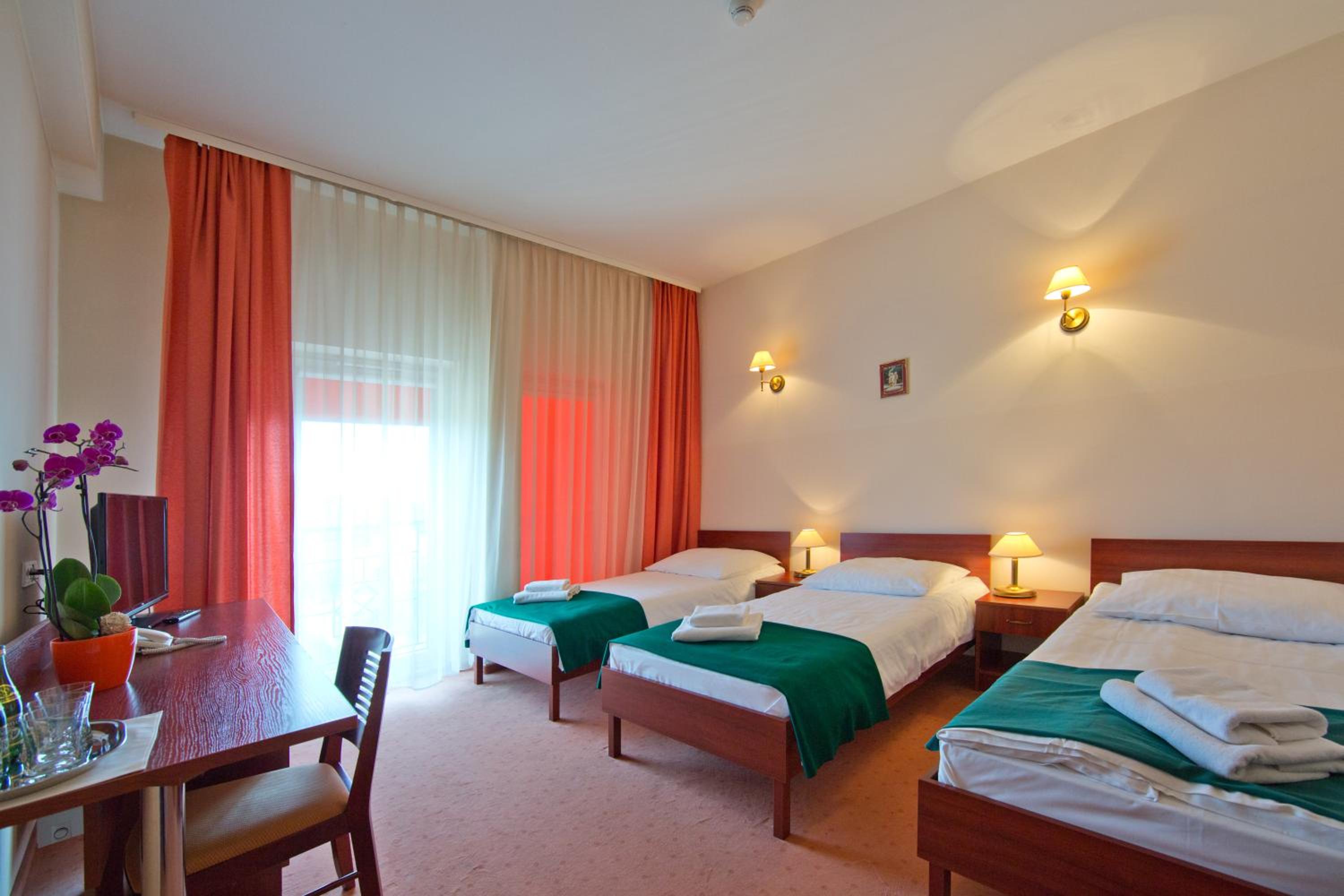 Triple Room - Photo 1